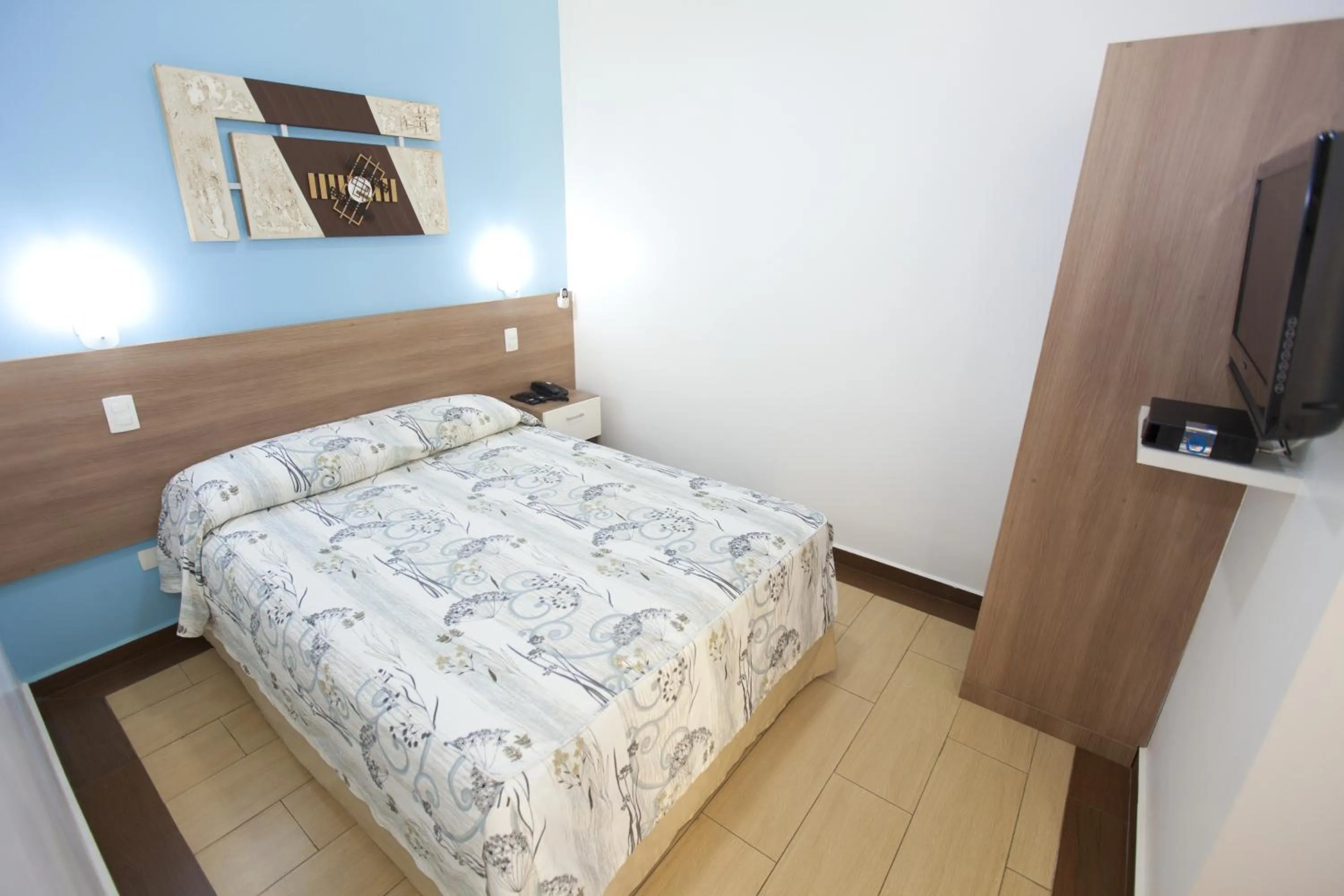 Photo of the whole room, Bed in Hotel Oly Plaza