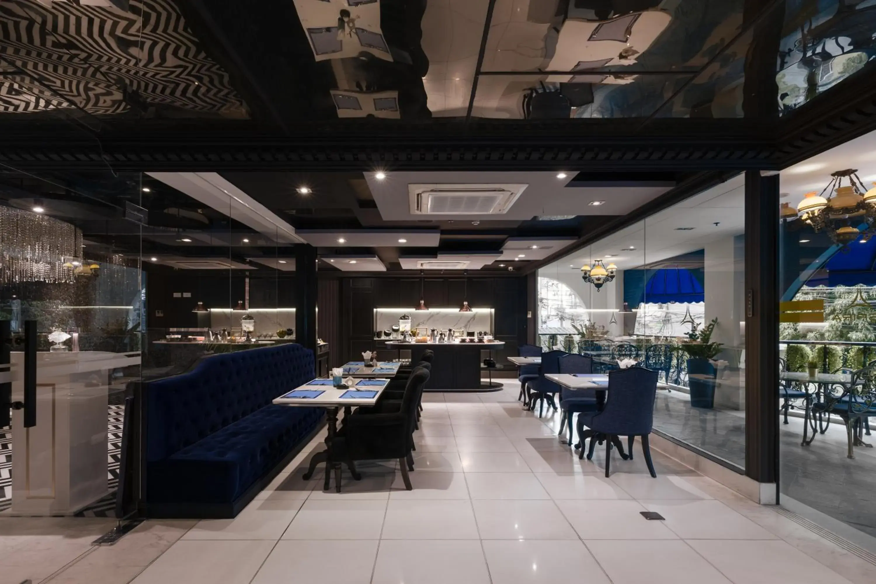 Restaurant/places to eat in Skye Hotel Bangkok Restaurant/places to eat in Skye Hotel Bangkok