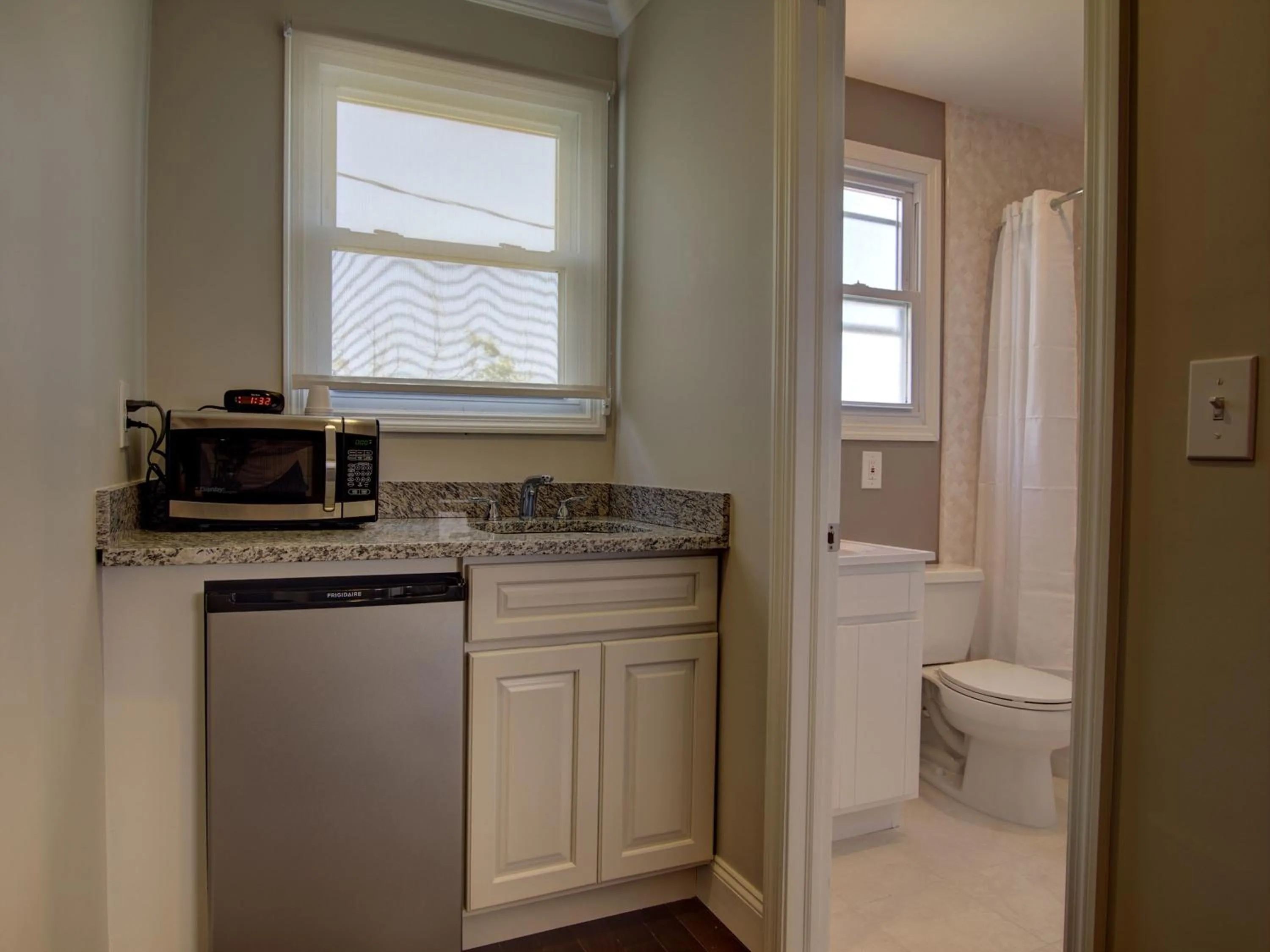 Kitchen or kitchenette in Bayview Resort