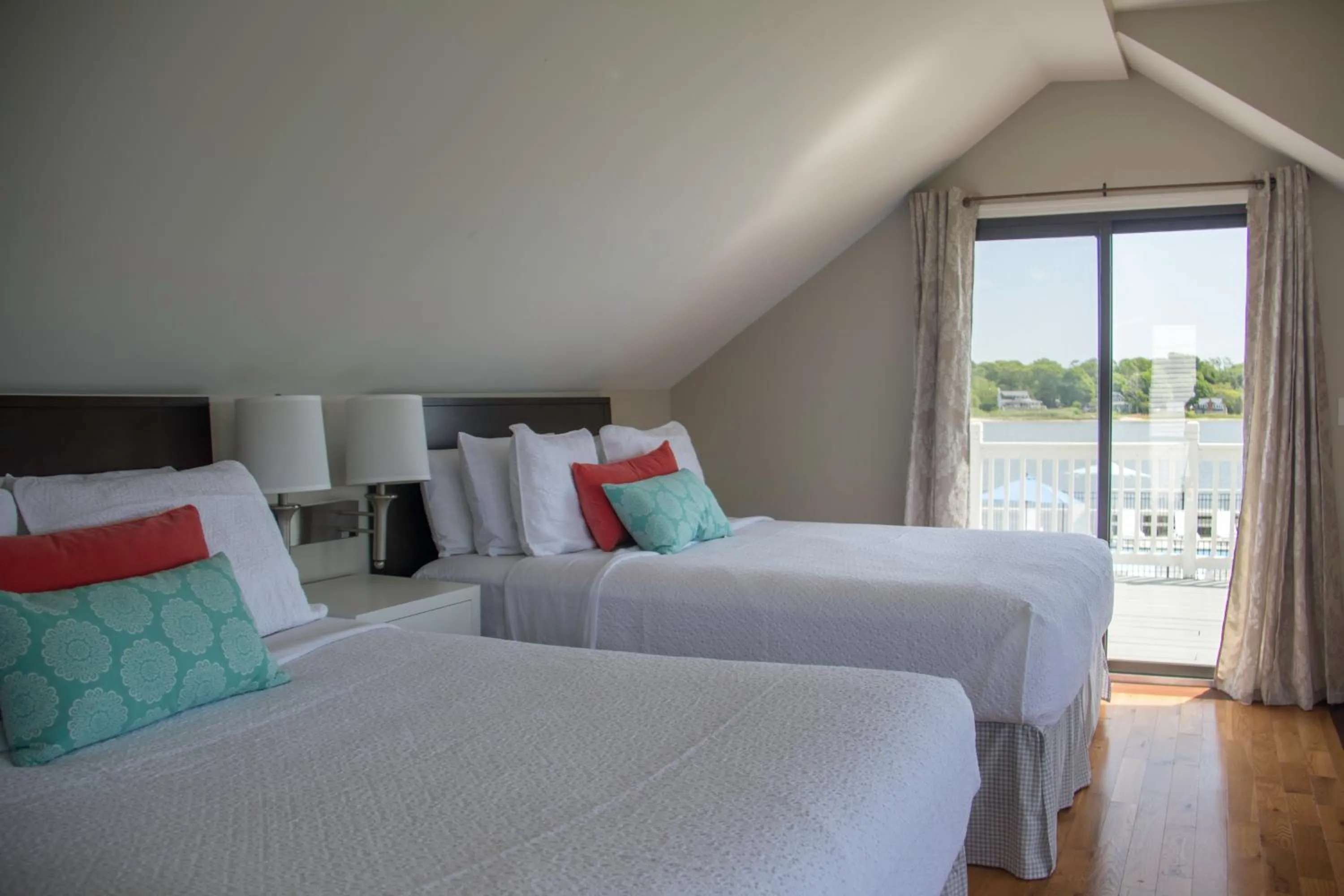 Bed in Bayview Resort