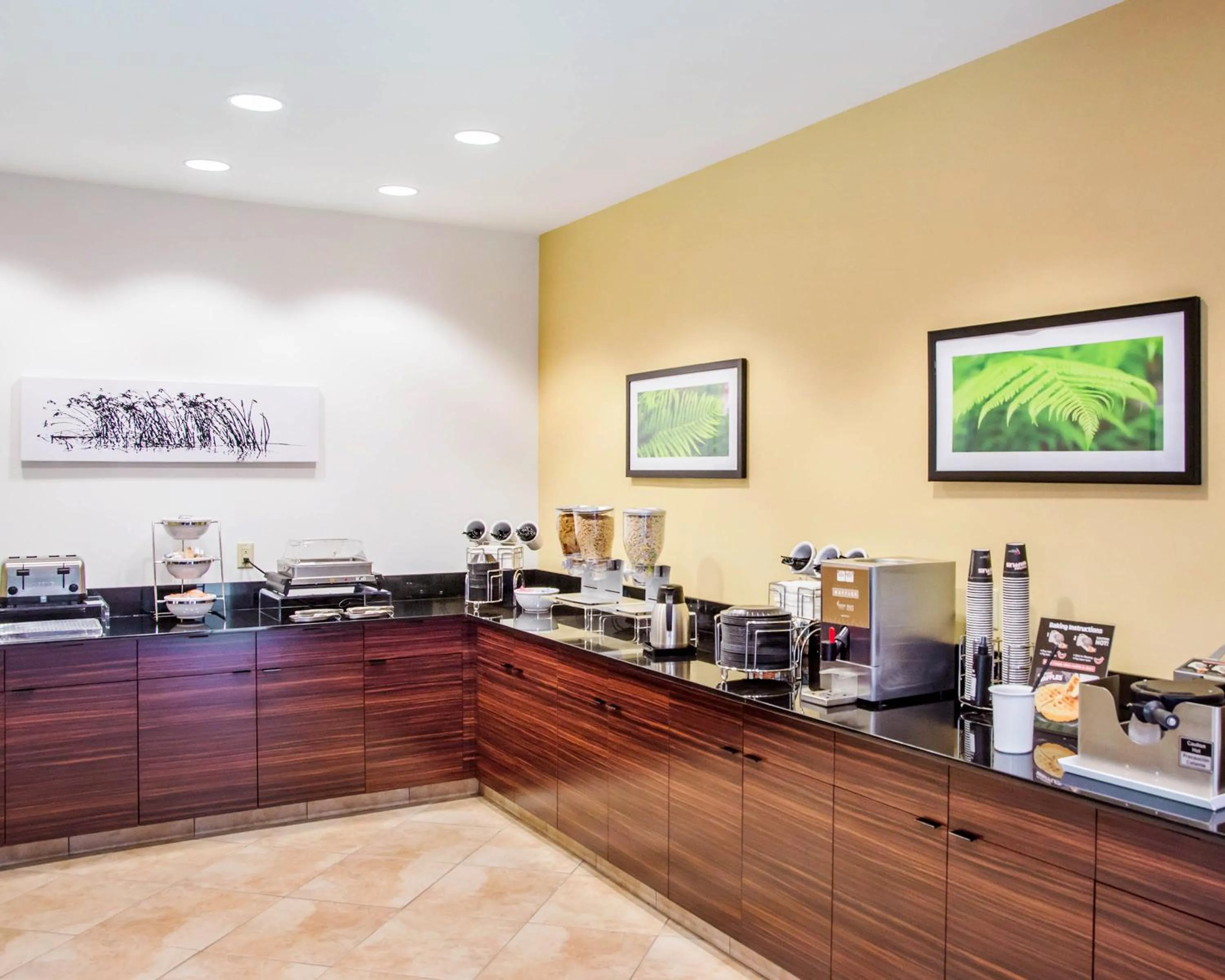 Continental breakfast in Sleep Inn & Suites Parkersburg - Marietta