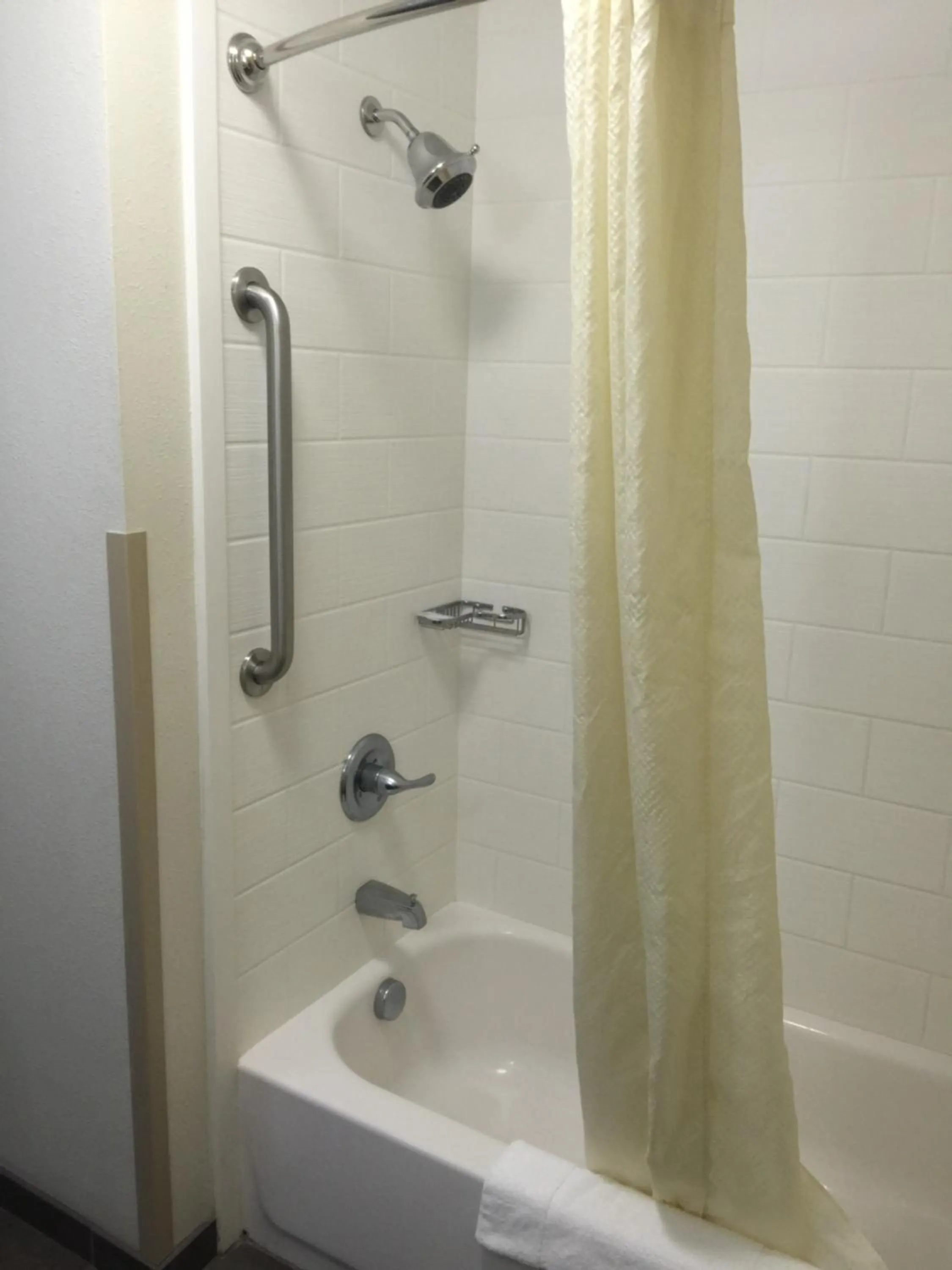 Bathroom in Sleep Inn & Suites Parkersburg - Marietta