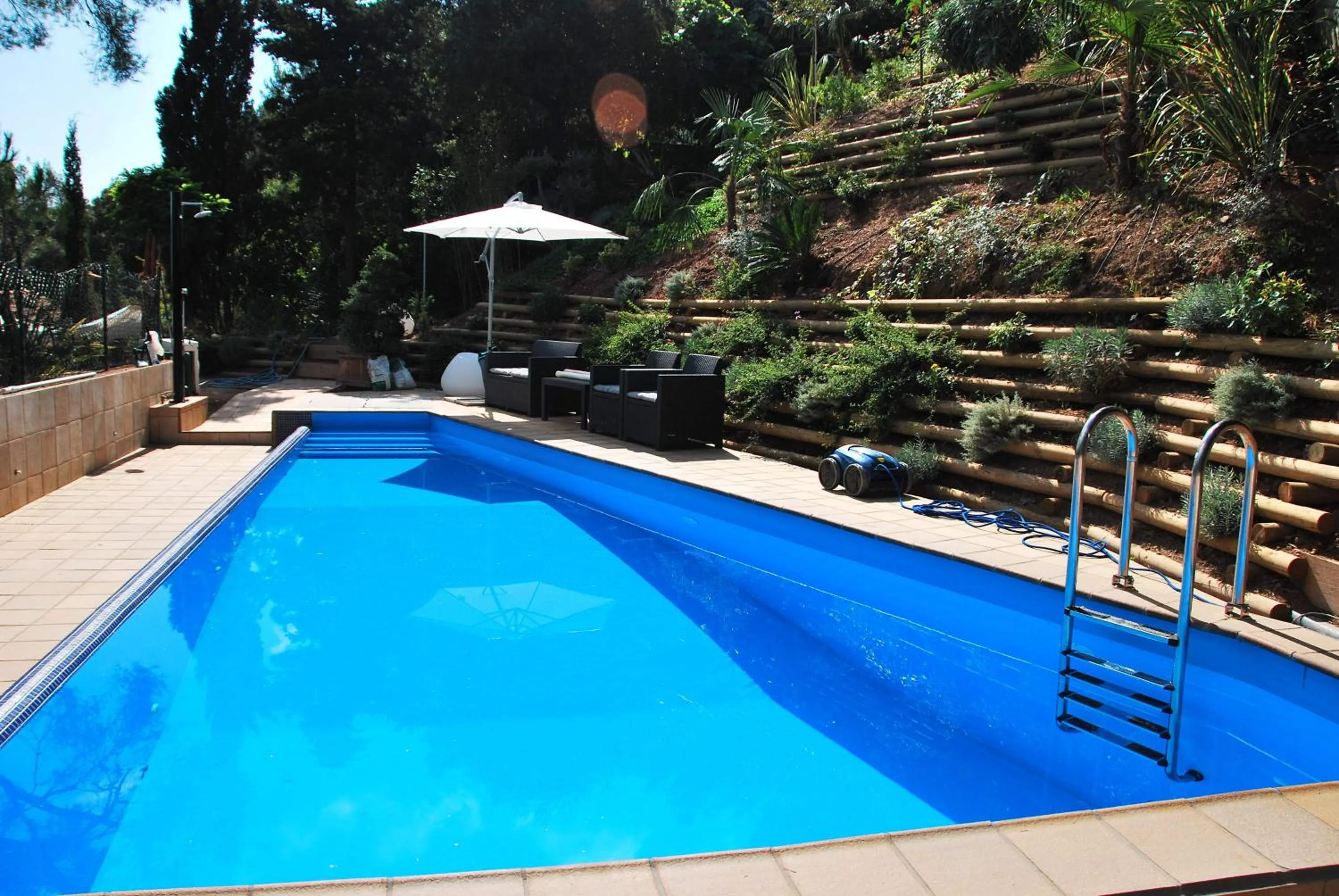 Swimming pool in Villa Kerjanus