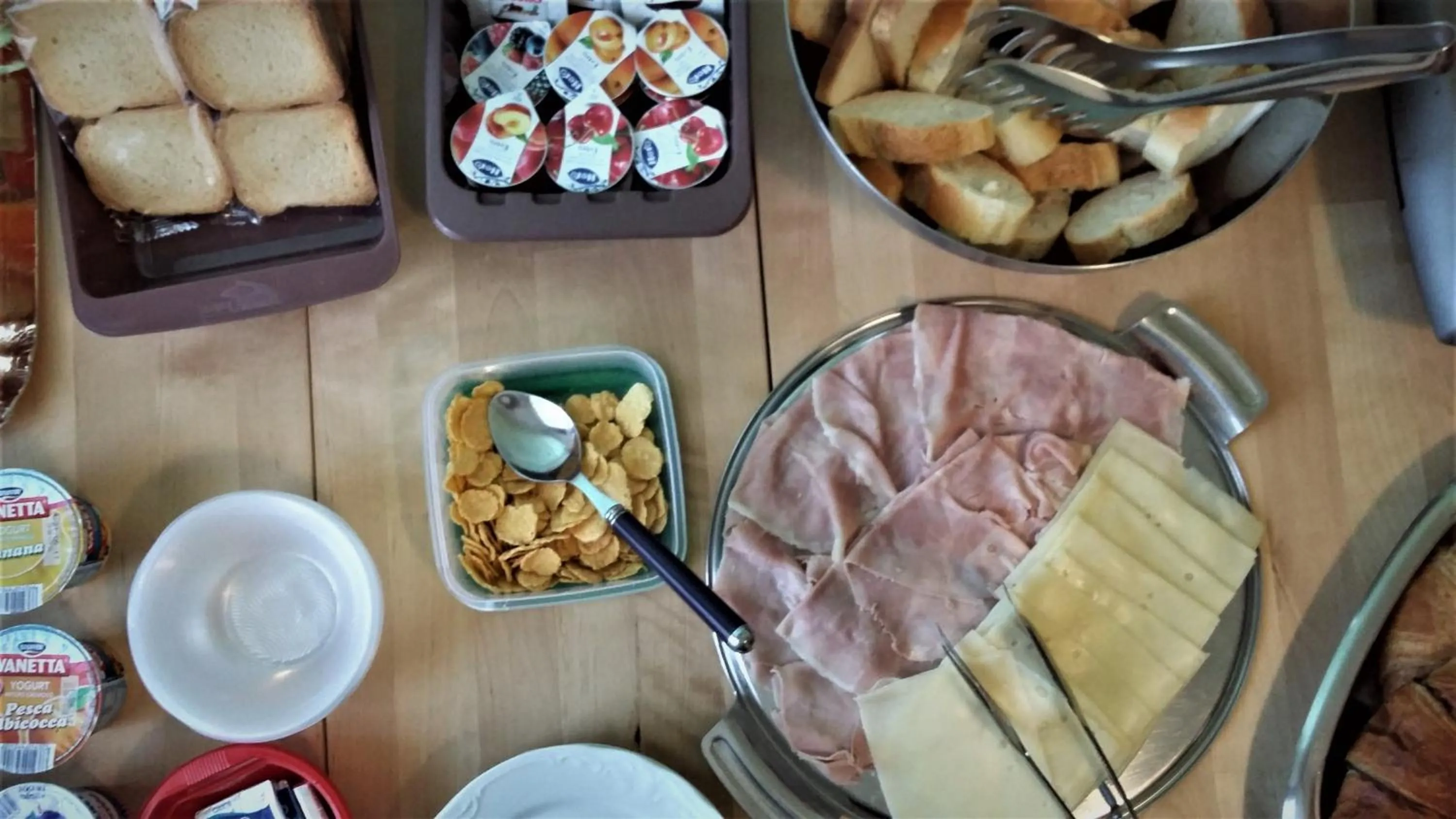 Food and drinks in B&B Giardino di Ro