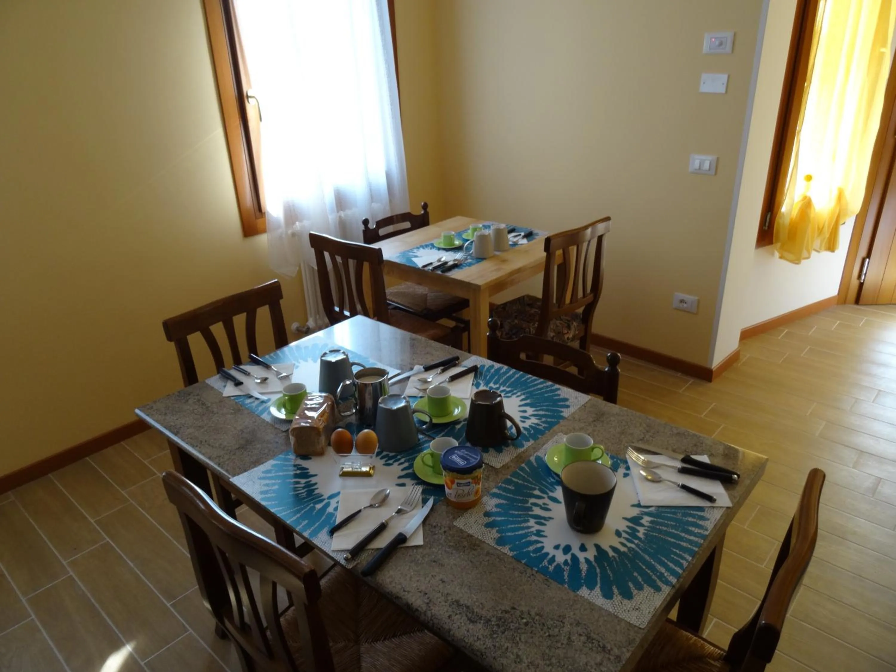 Communal kitchen in B&B Giardino di Ro