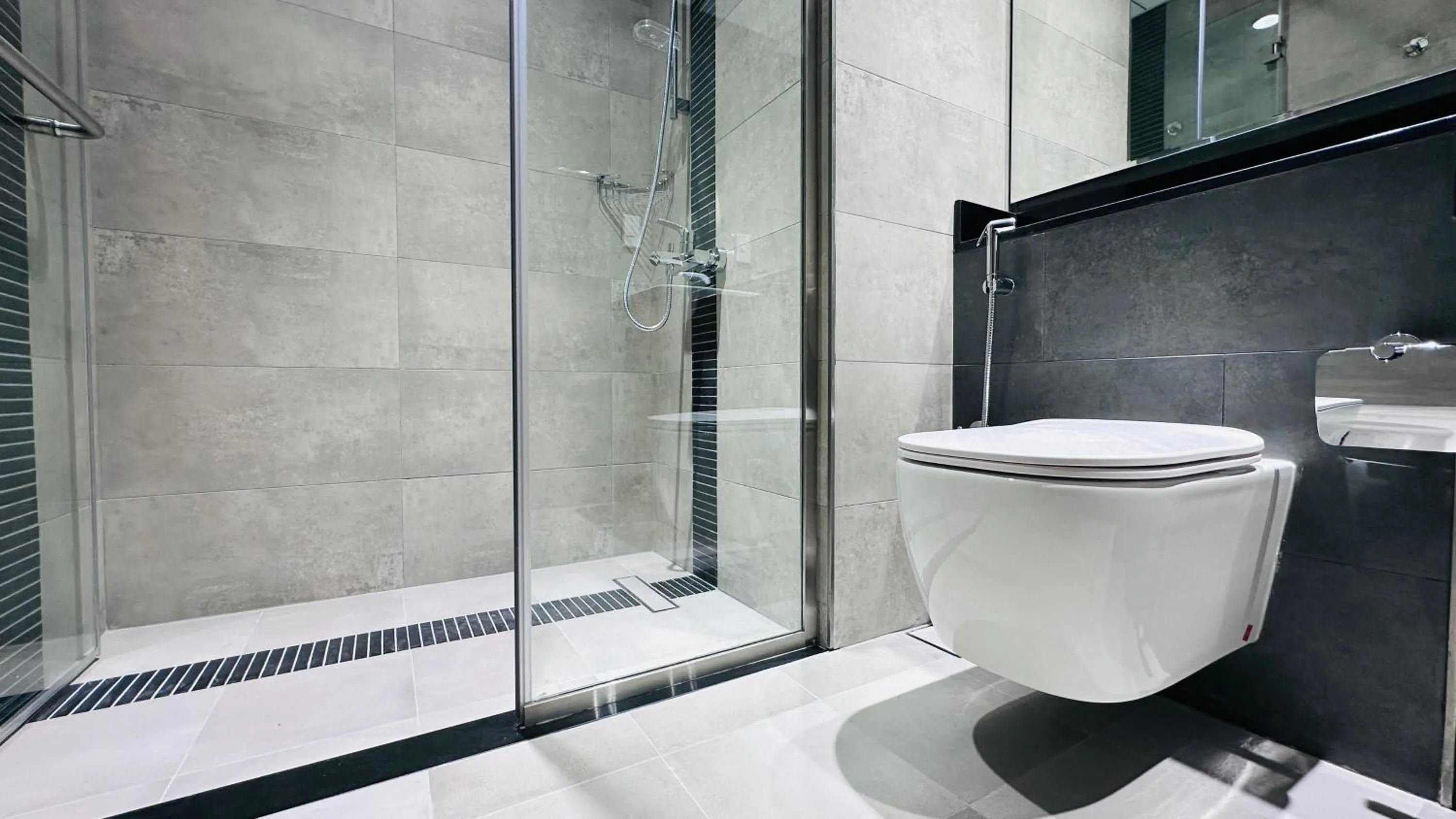 Shower in Sunday Sheikh Zayed Road Concord Tower by Belvilla