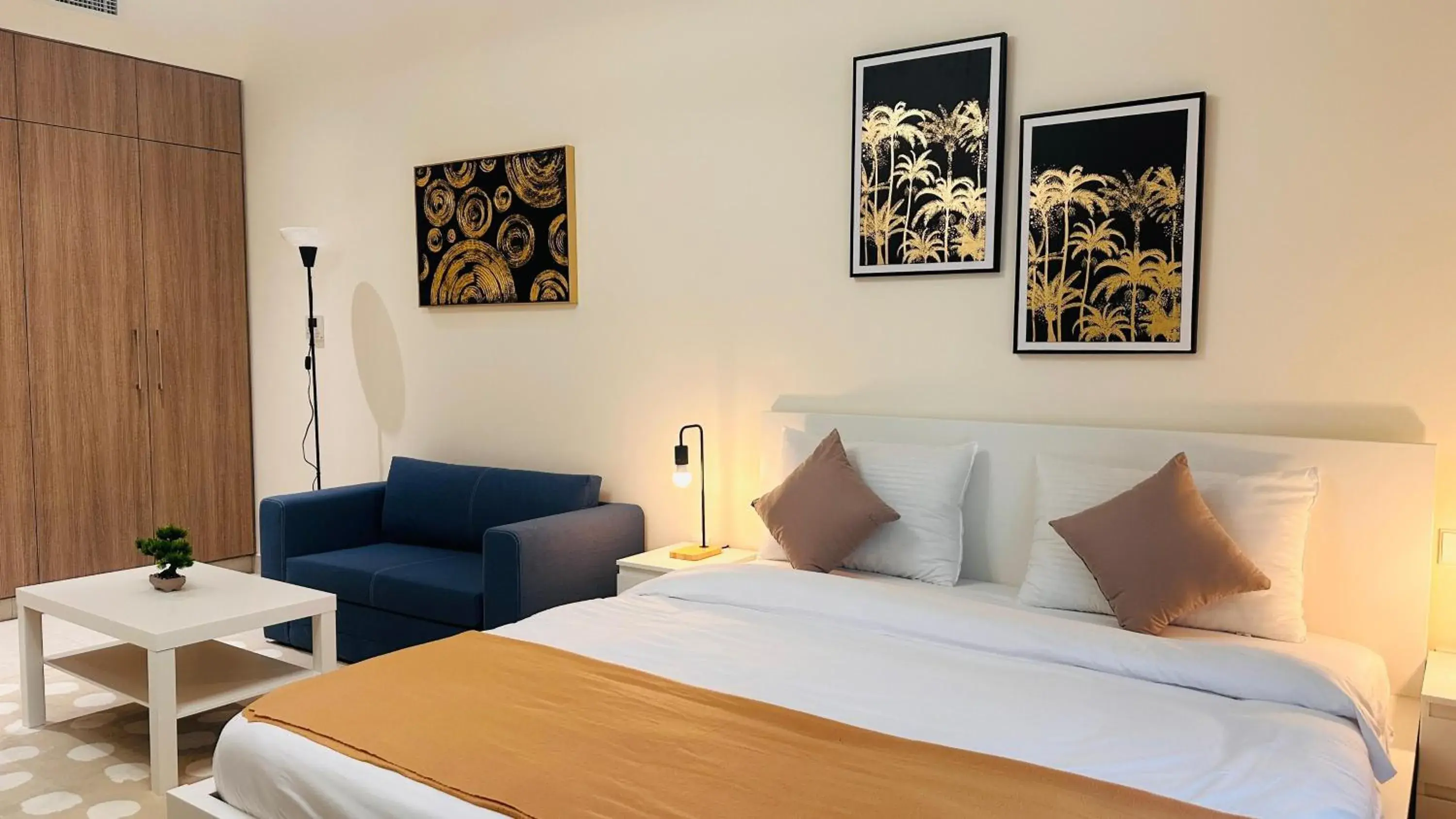 Photo of the whole room, Bed in Sunday Sheikh Zayed Road Concord Tower by Belvilla Photo of the whole room, Bed in Sunday Sheikh Zayed Road Concord Tower by Belvilla