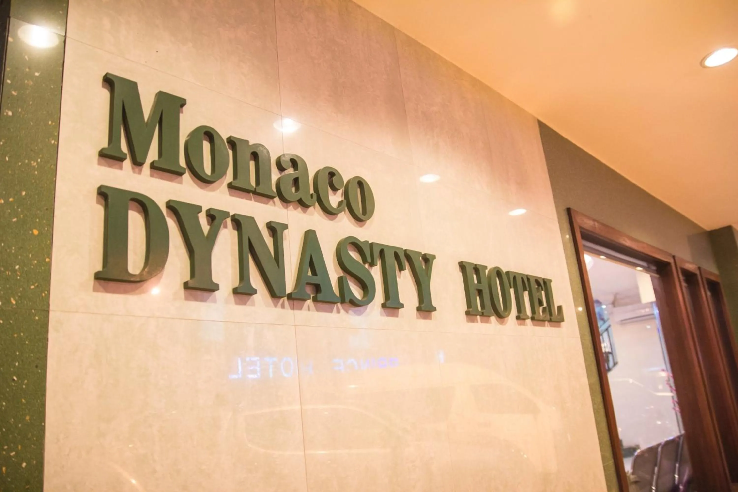 Istana Monaco Hotel