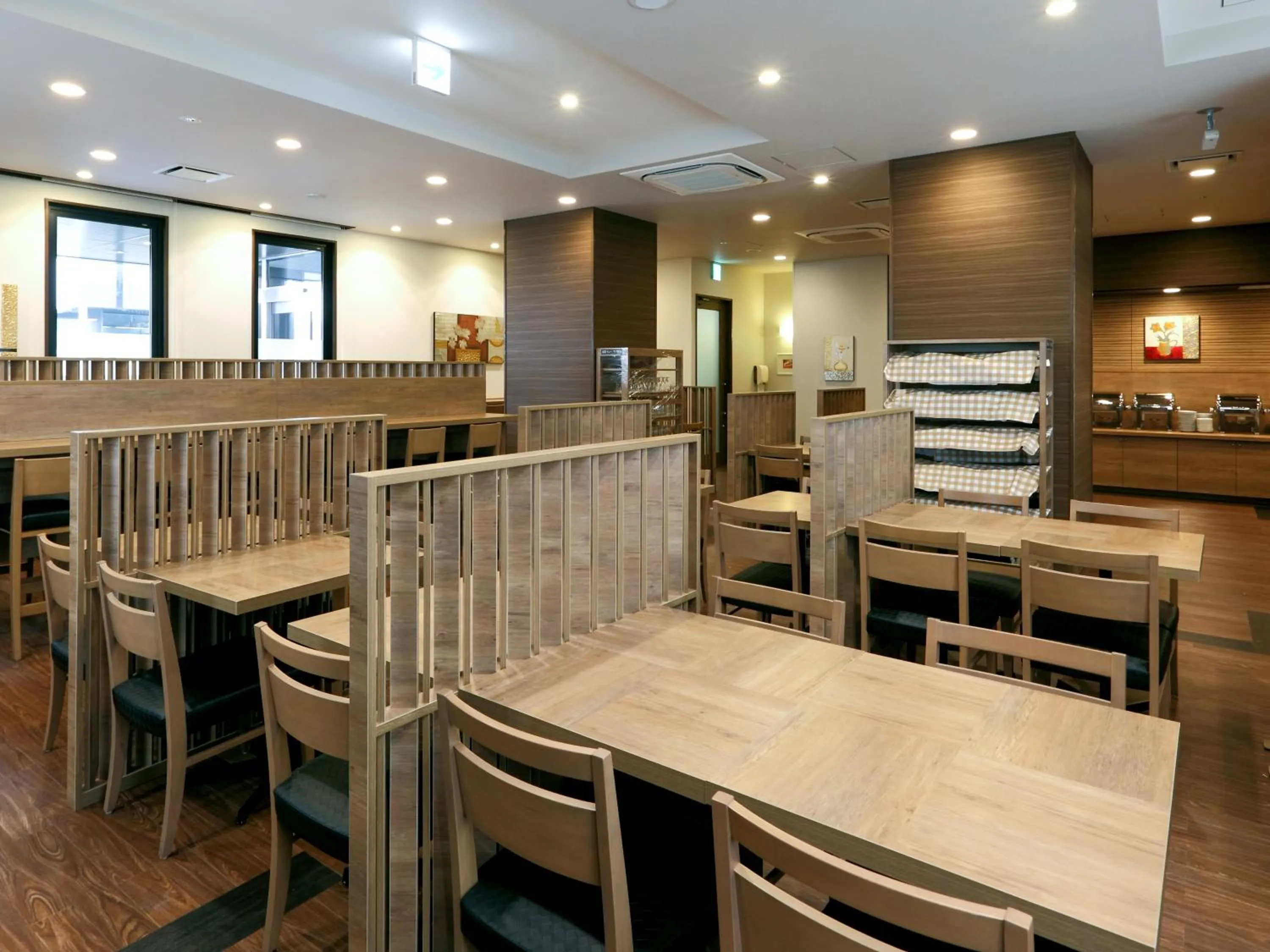 Restaurant/places to eat in Hotel Route Inn Hamamatsu Dealer Dori