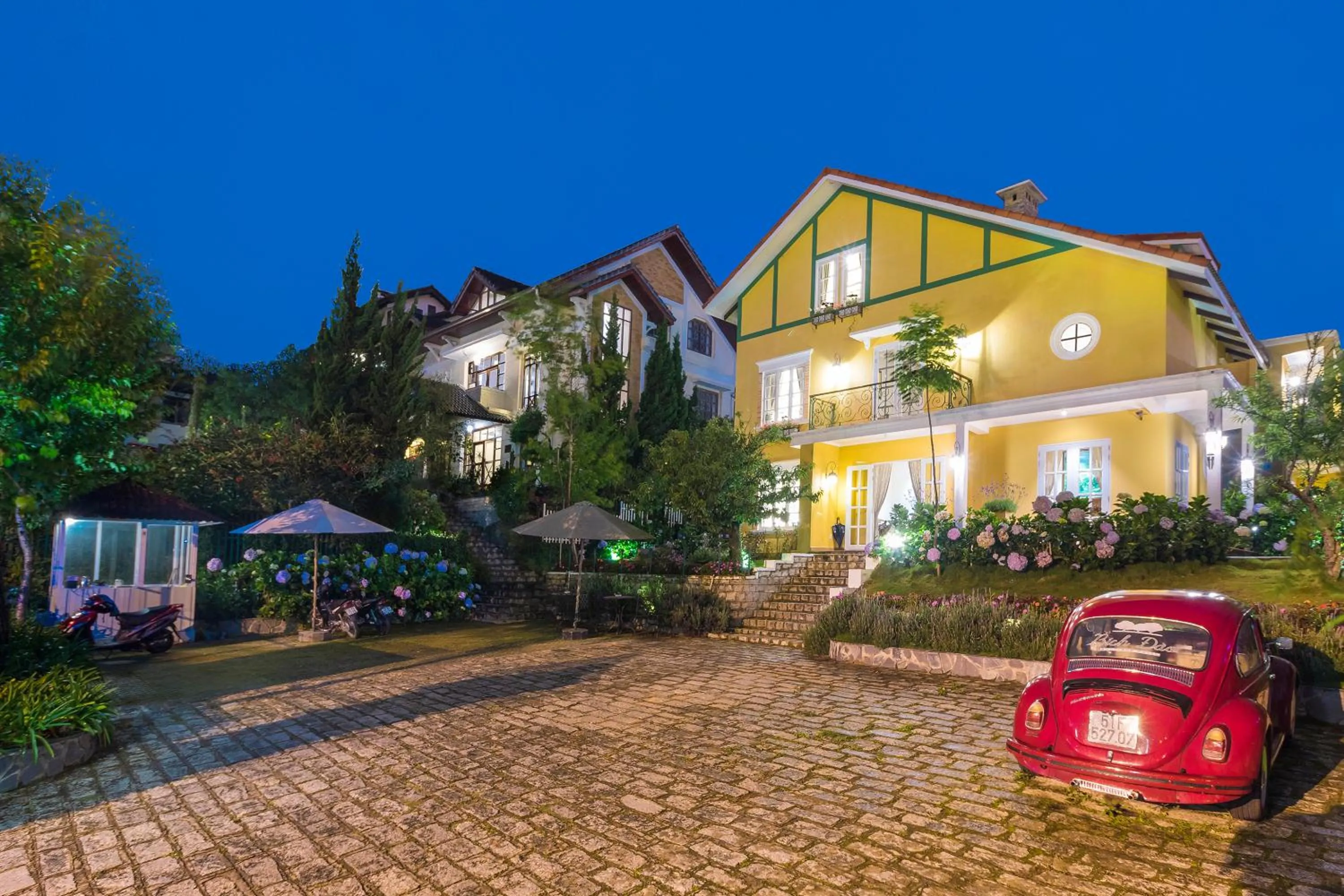 Facade/entrance in BICH DAO Boutique - Dalat