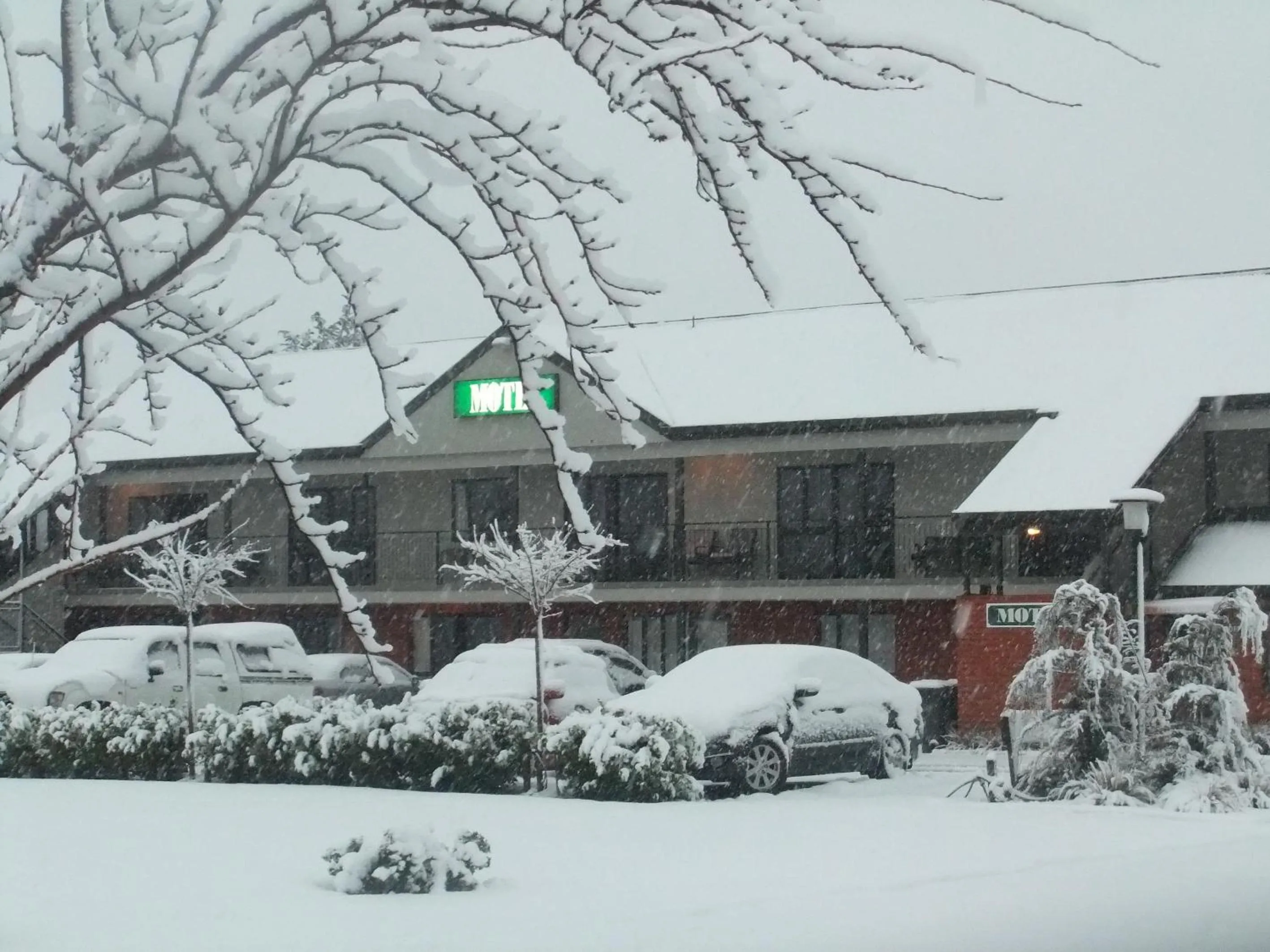 Area and facilities in Darfield Motel