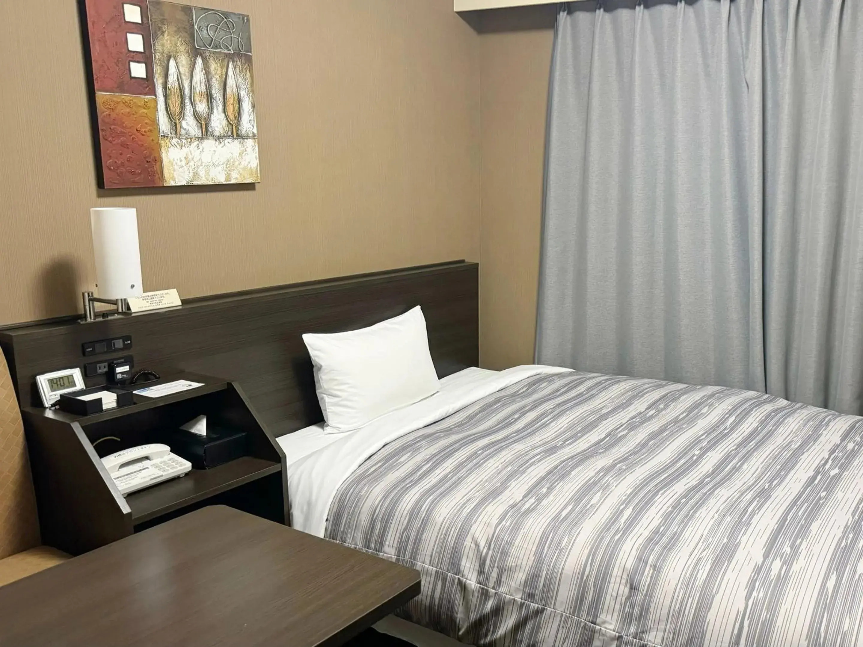 Comfort Single Room - single occupancy - Non-Smoking in Hotel Route Inn Hitachinaka Comfort Single Room - single occupancy - Non-Smoking in Hotel Route Inn Hitachinaka