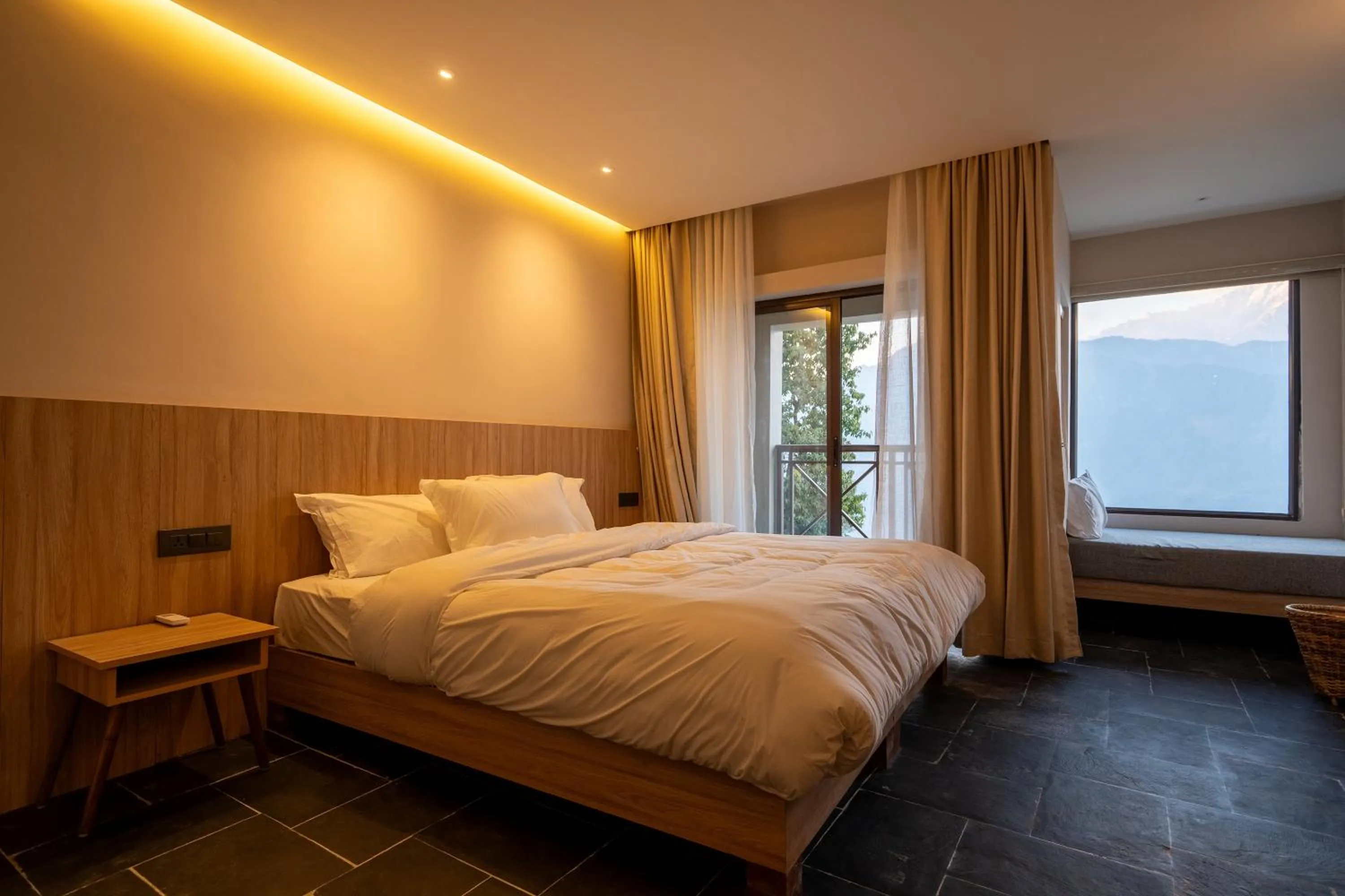 Bed in Nana Mountain Resort Mt Annapurna View