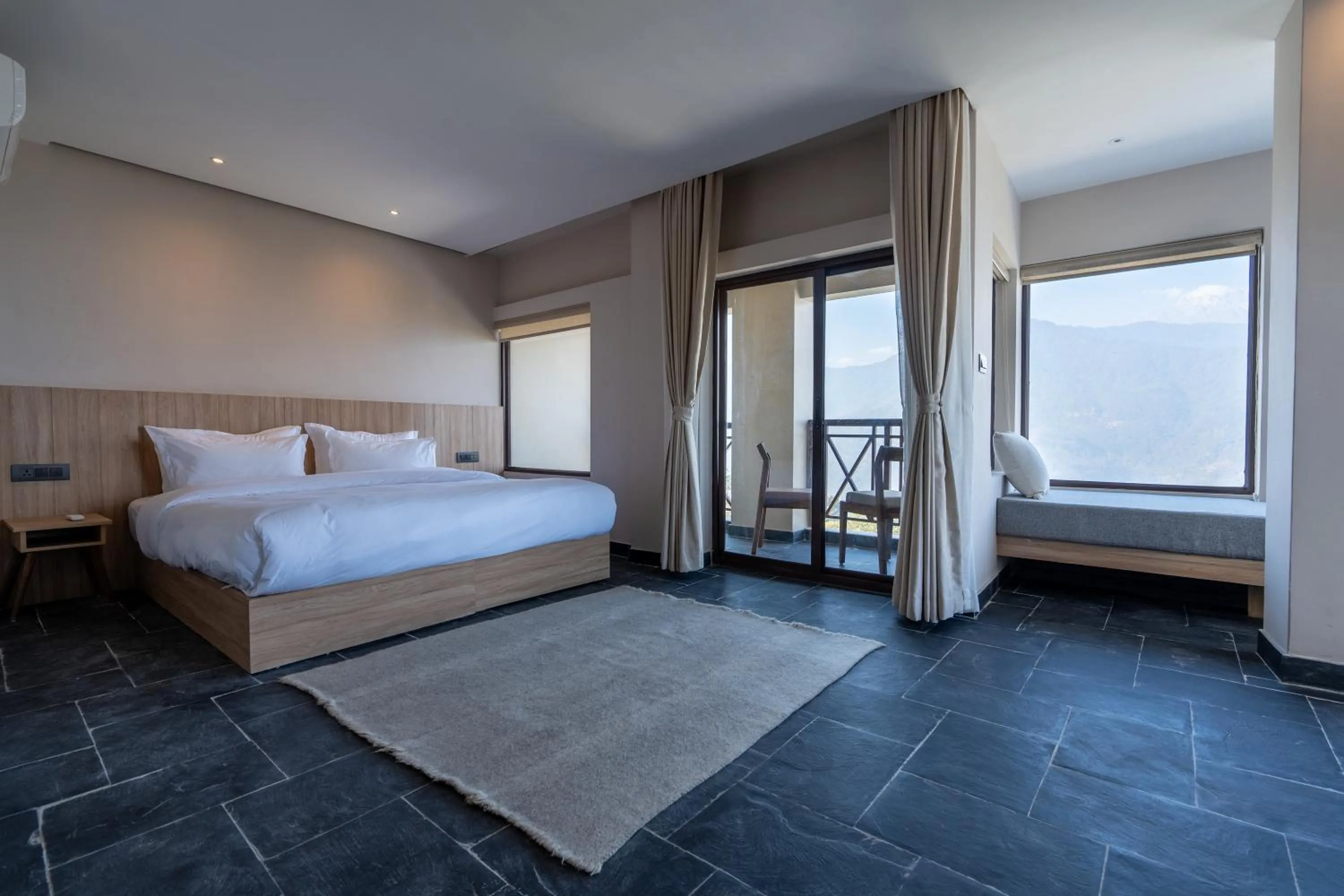 Bed in Nana Mountain Resort Mt Annapurna View