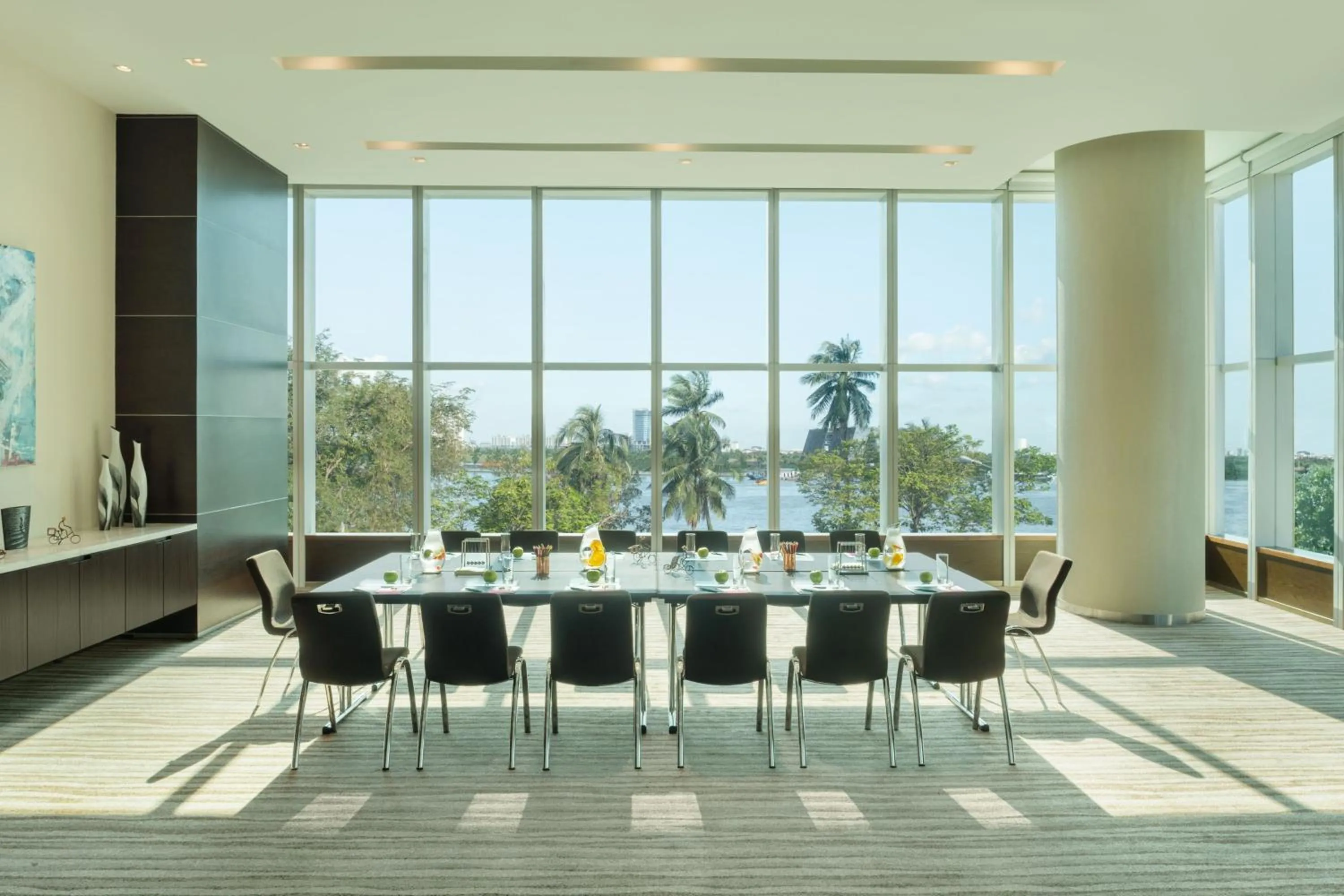 Meeting/conference room in Le Meridien Saigon