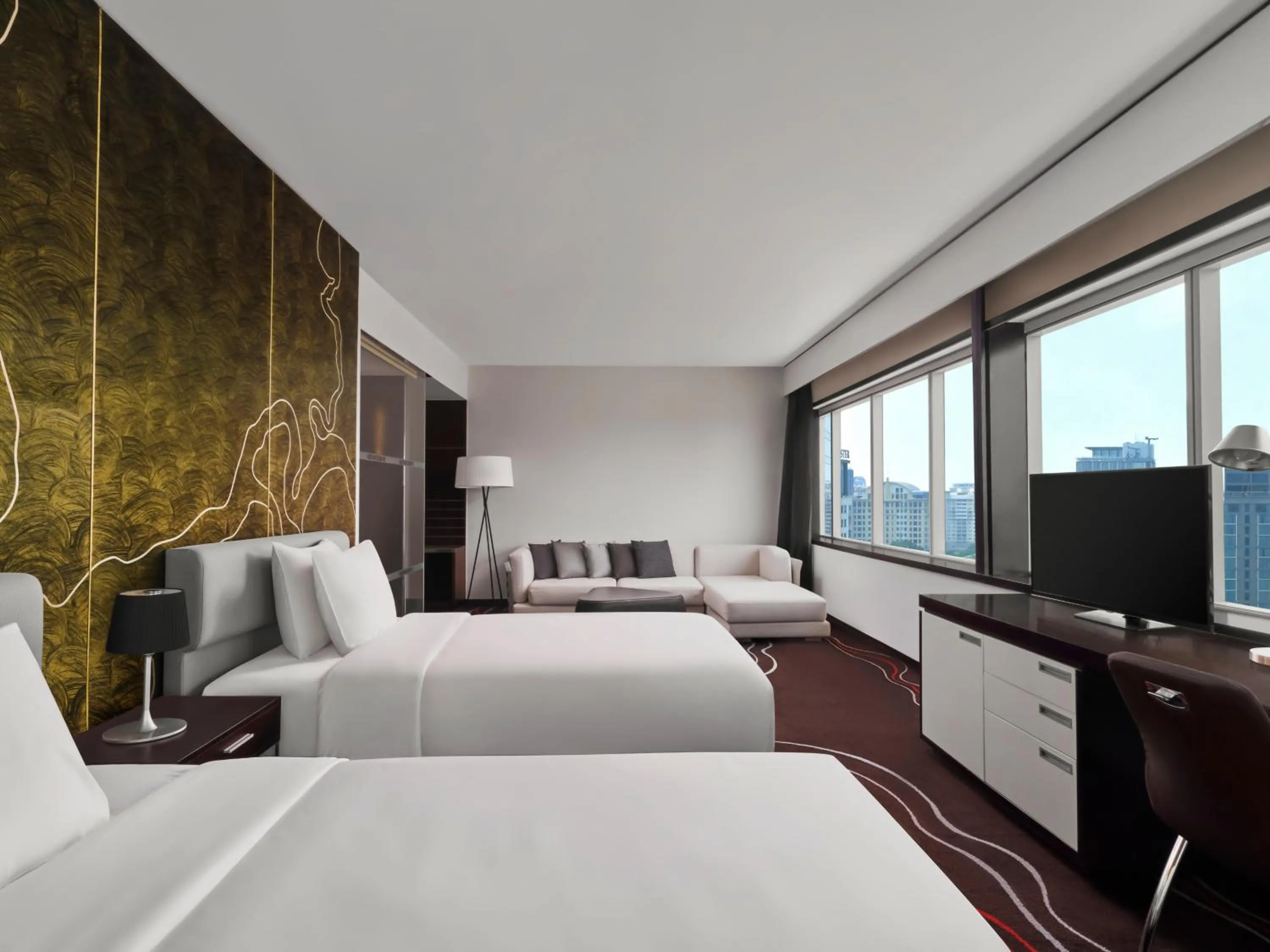 Bedroom, Bed in Le Meridien Saigon