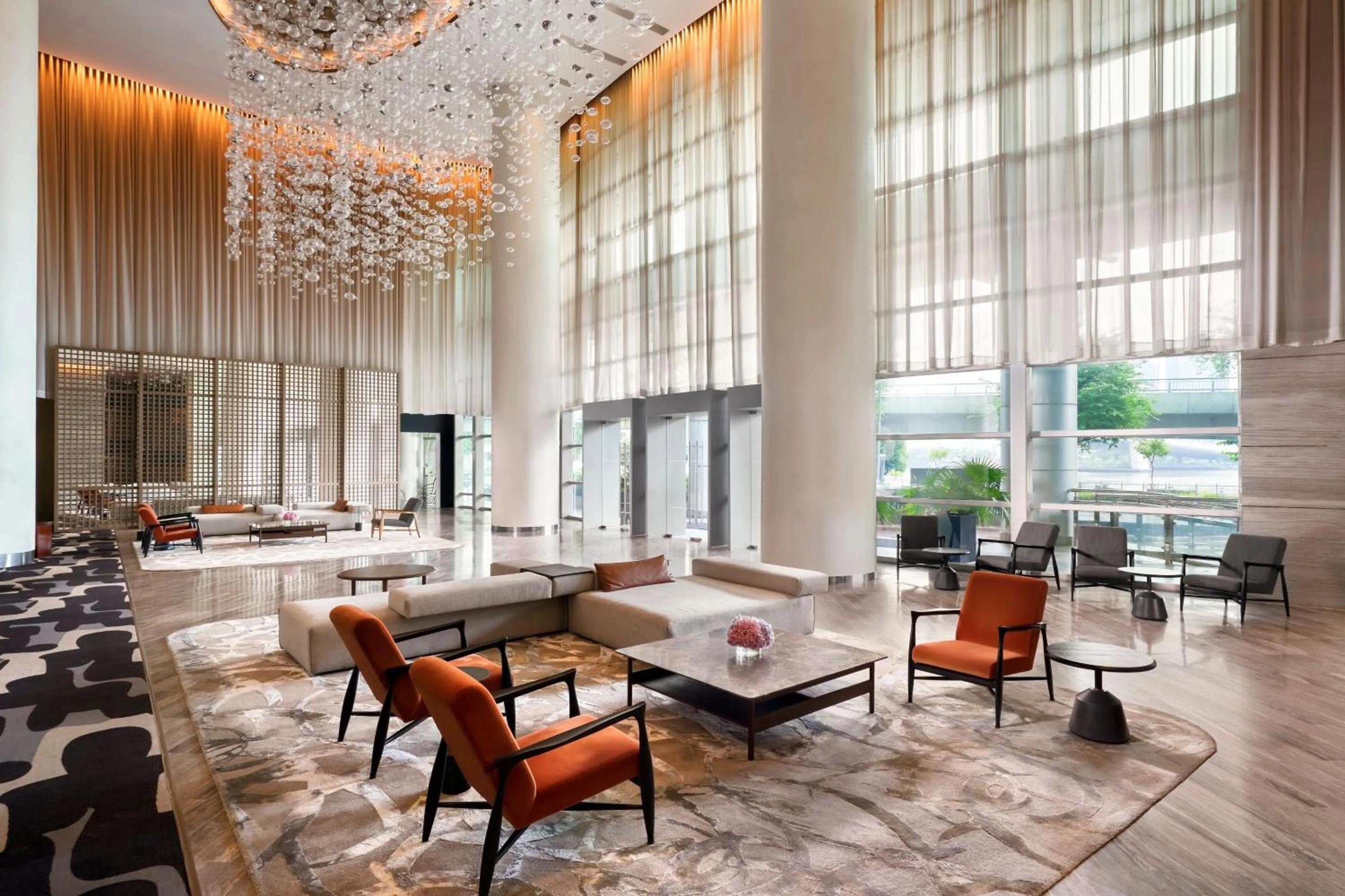 Lobby or reception in Le Meridien Saigon