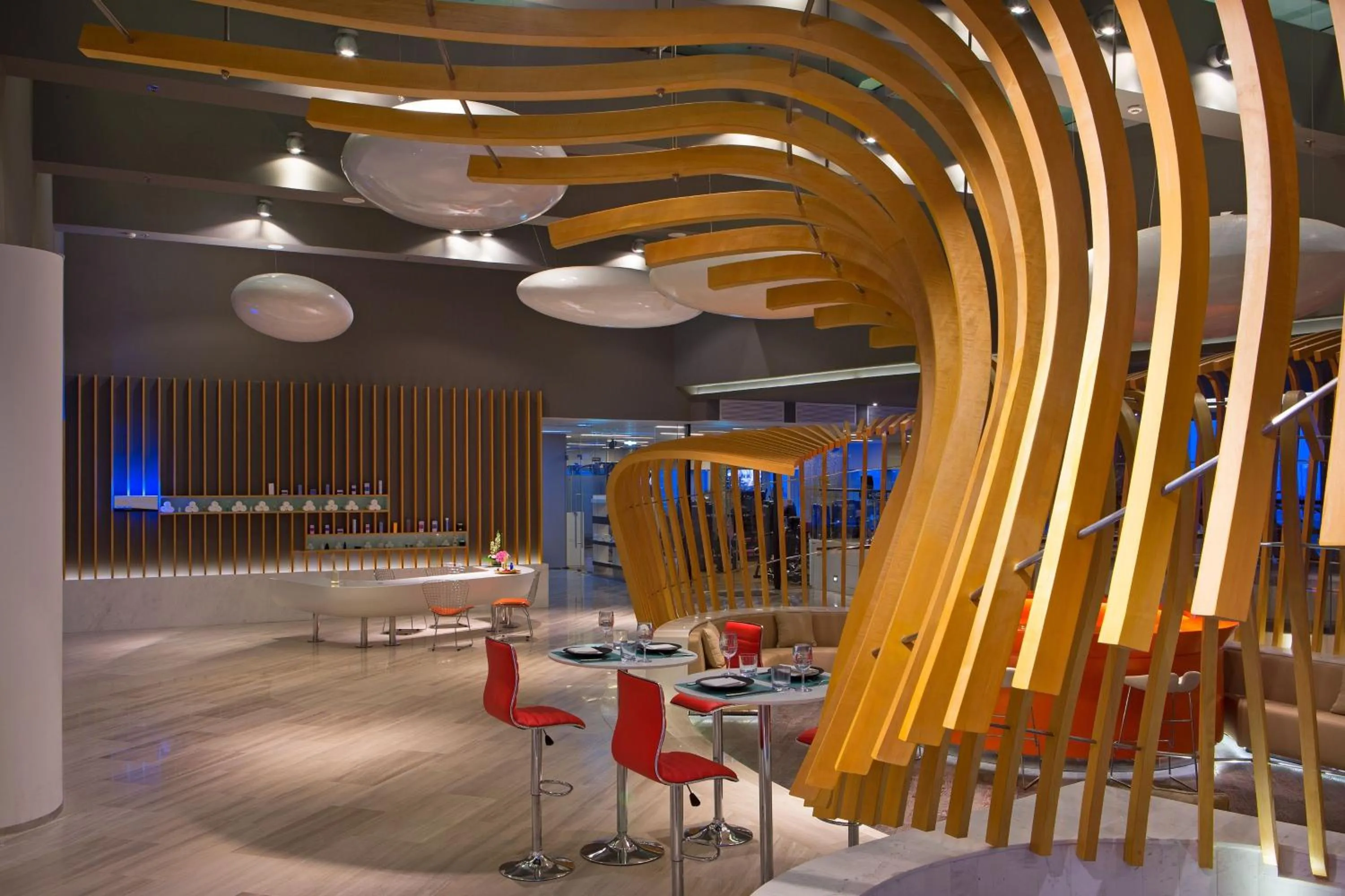 Restaurant/places to eat in Le Meridien Saigon