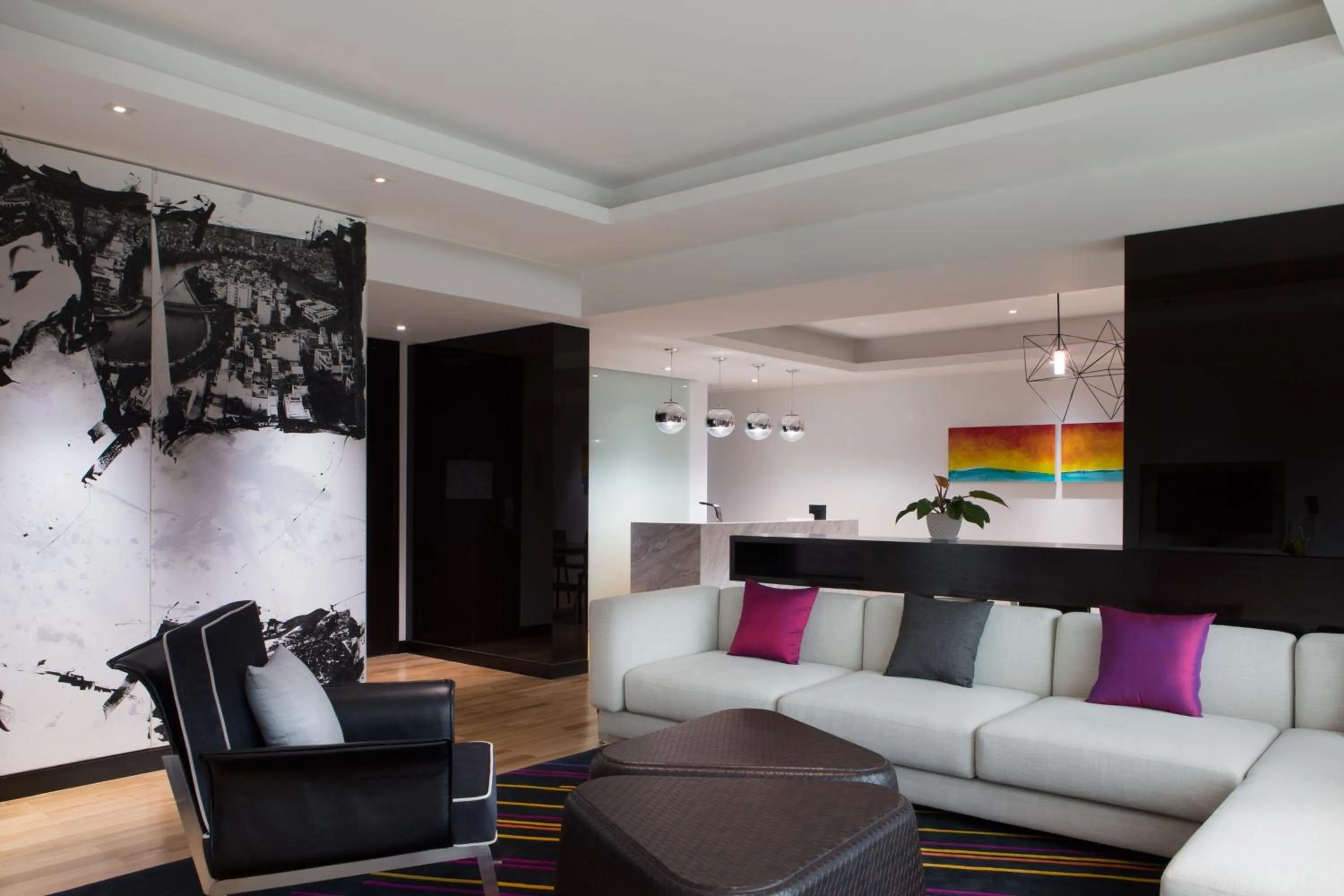 Living room in Le Meridien Saigon
