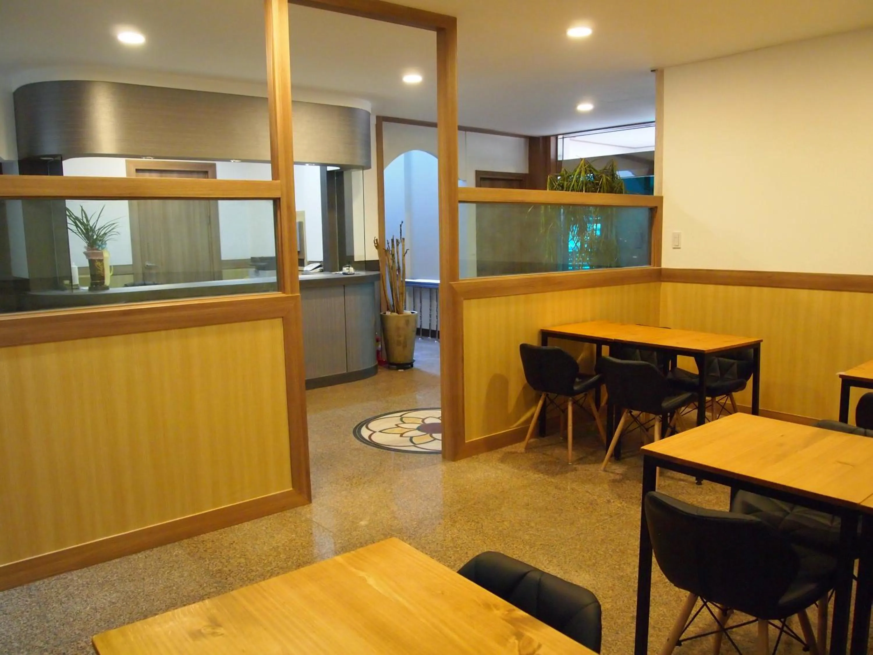 Business facilities in Traum Hotel & Condo