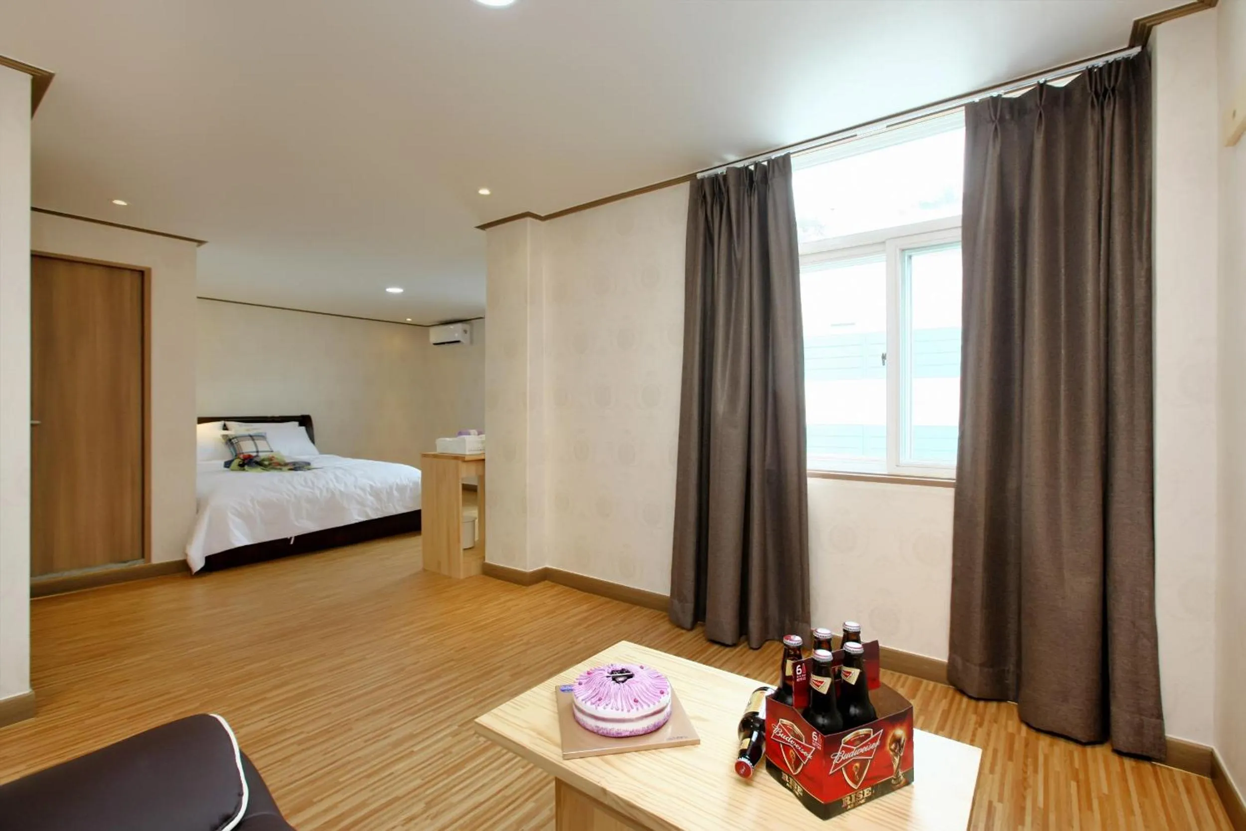 Bedroom, Bed in Traum Hotel & Condo