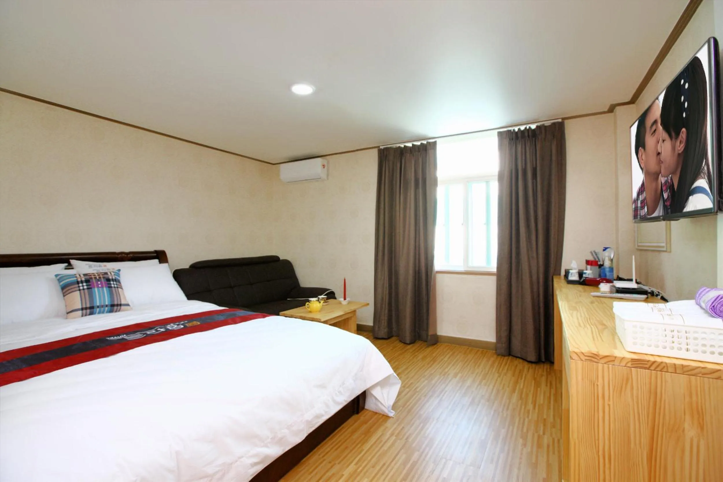 Bedroom, Bed in Traum Hotel & Condo