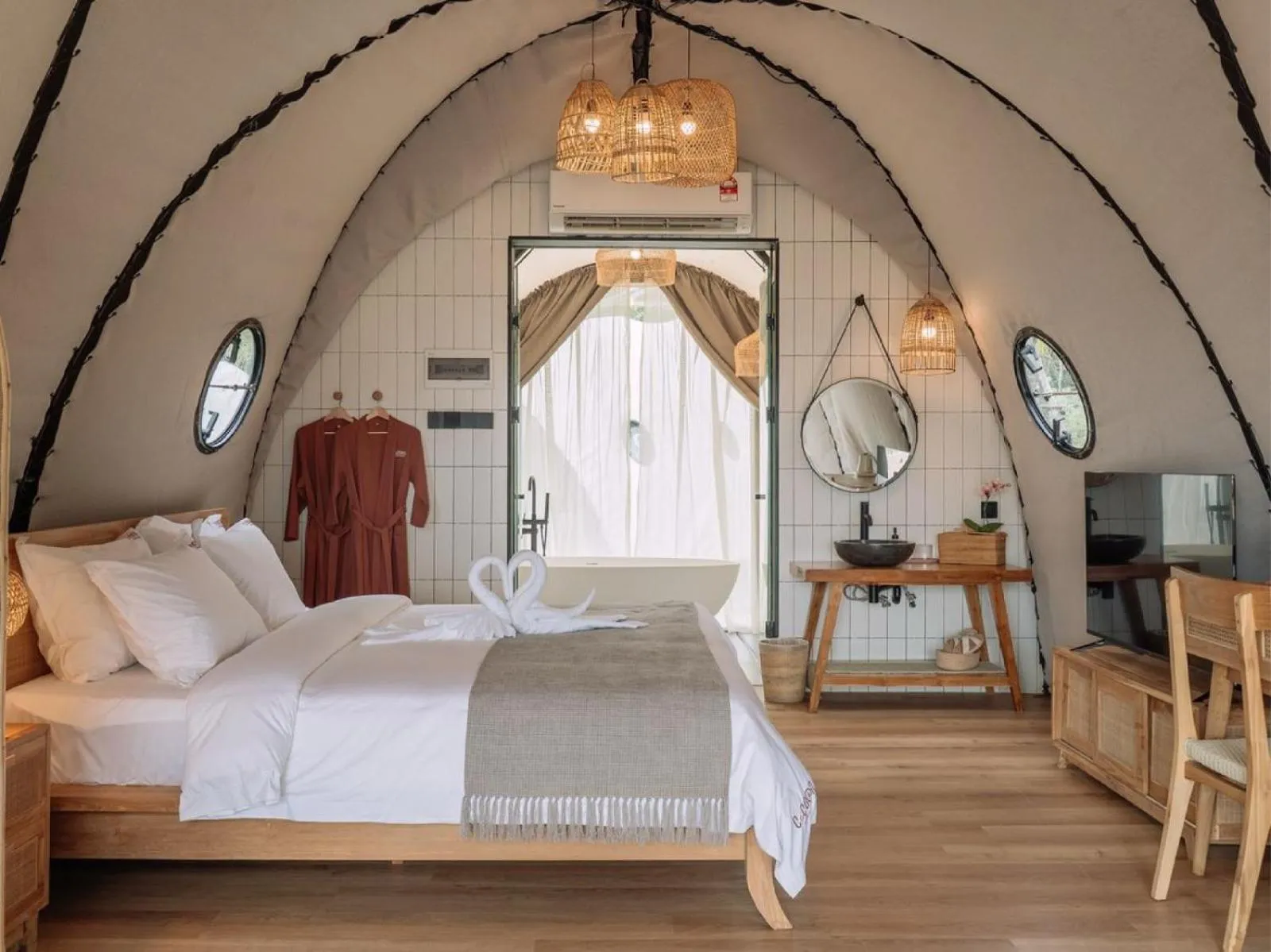 Bedroom, Bed in Cocoon Resort Kuching