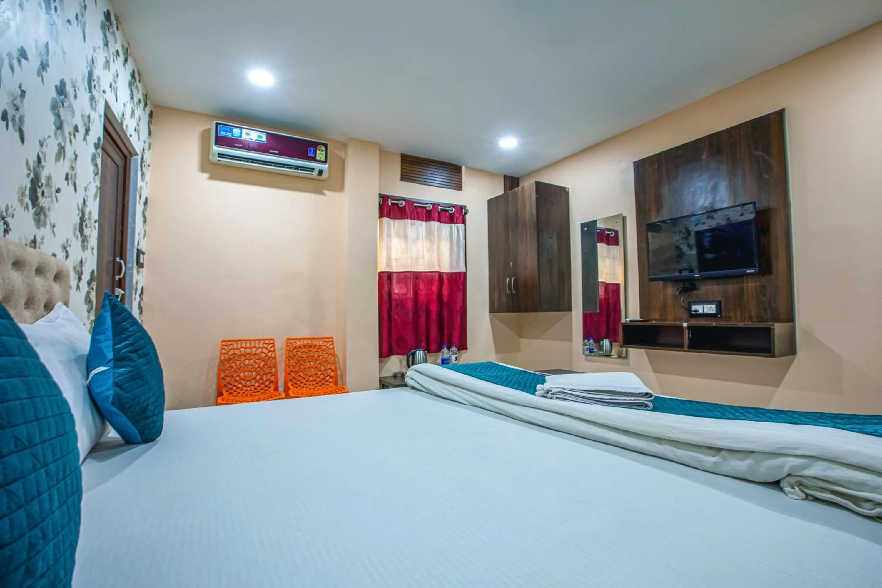 Bed in Silver Star Residency