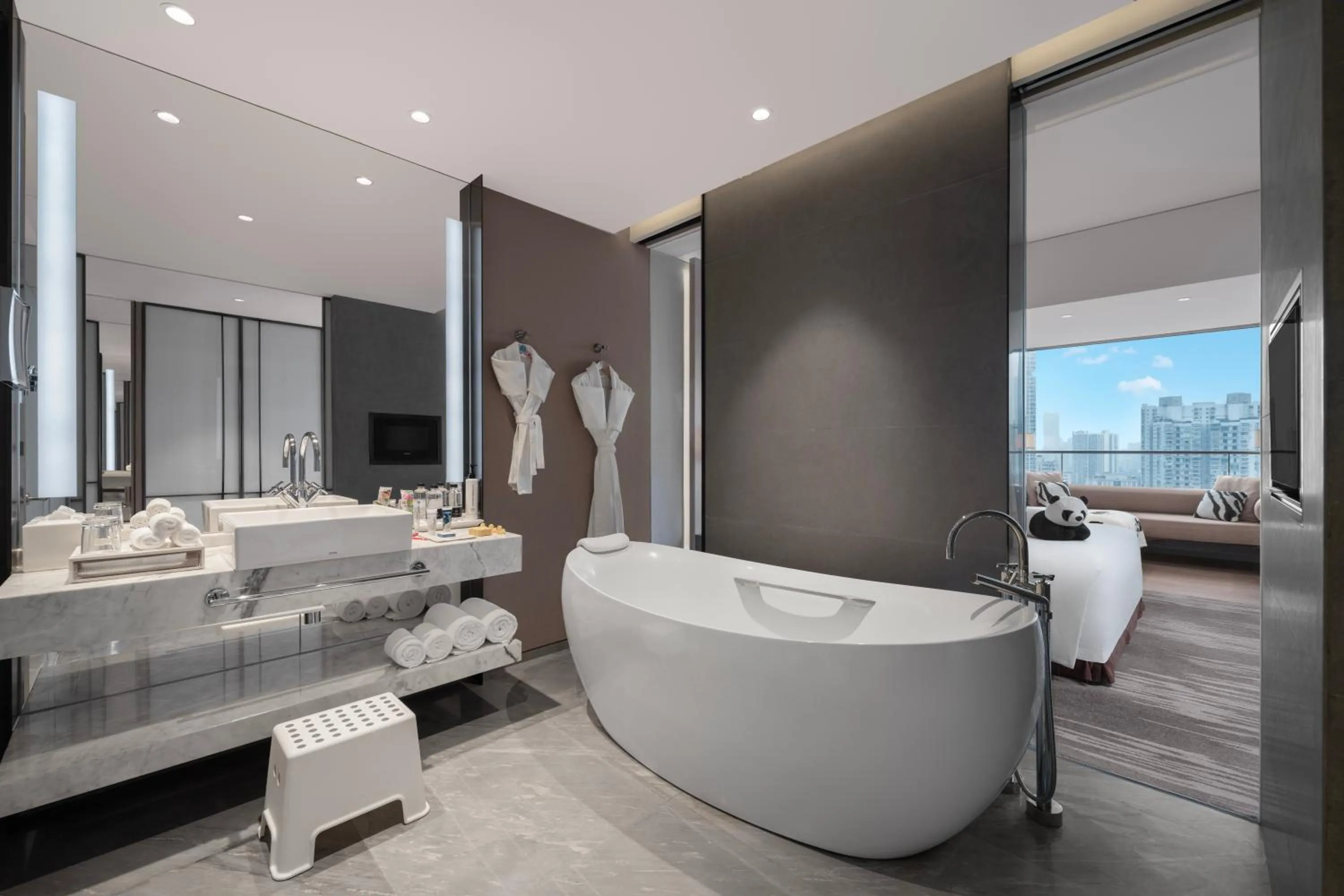 Bathroom, Bed in Niccolo Chengdu