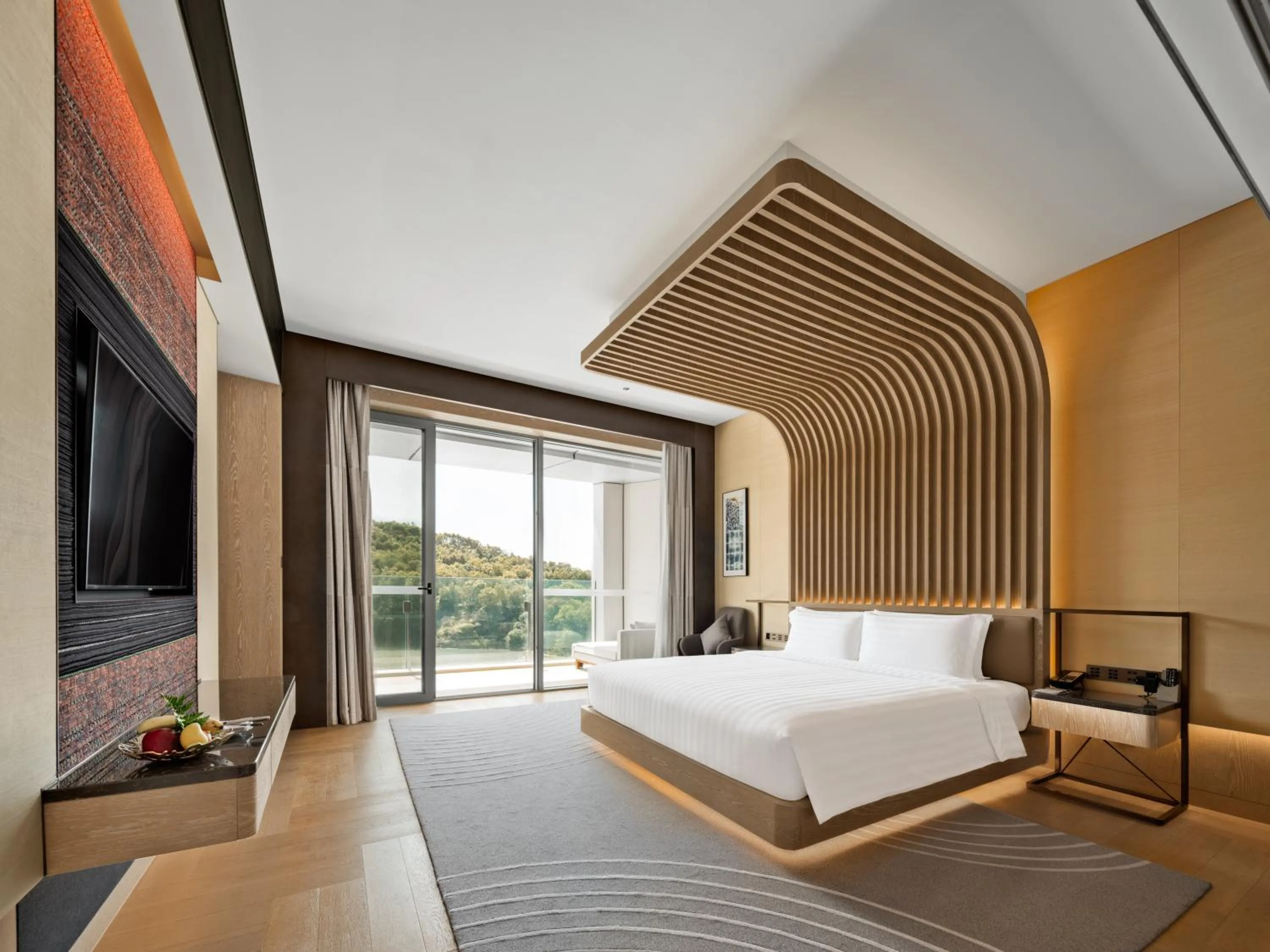 Suite with Lake View in Lakeview Hotel Yulongwan Kunming