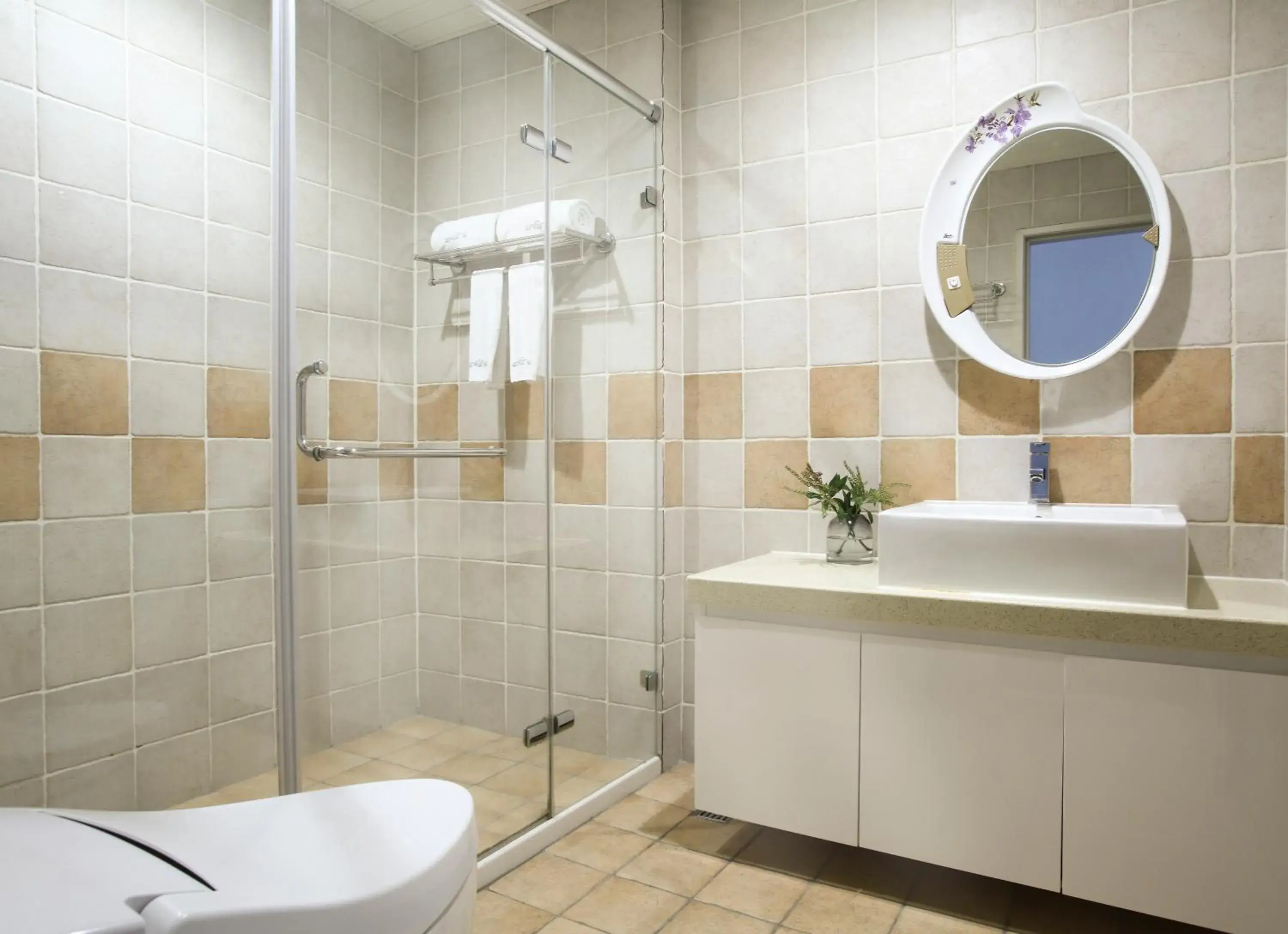 Toilet in Yo Shen Jing Resorts Toilet in Yo Shen Jing Resorts