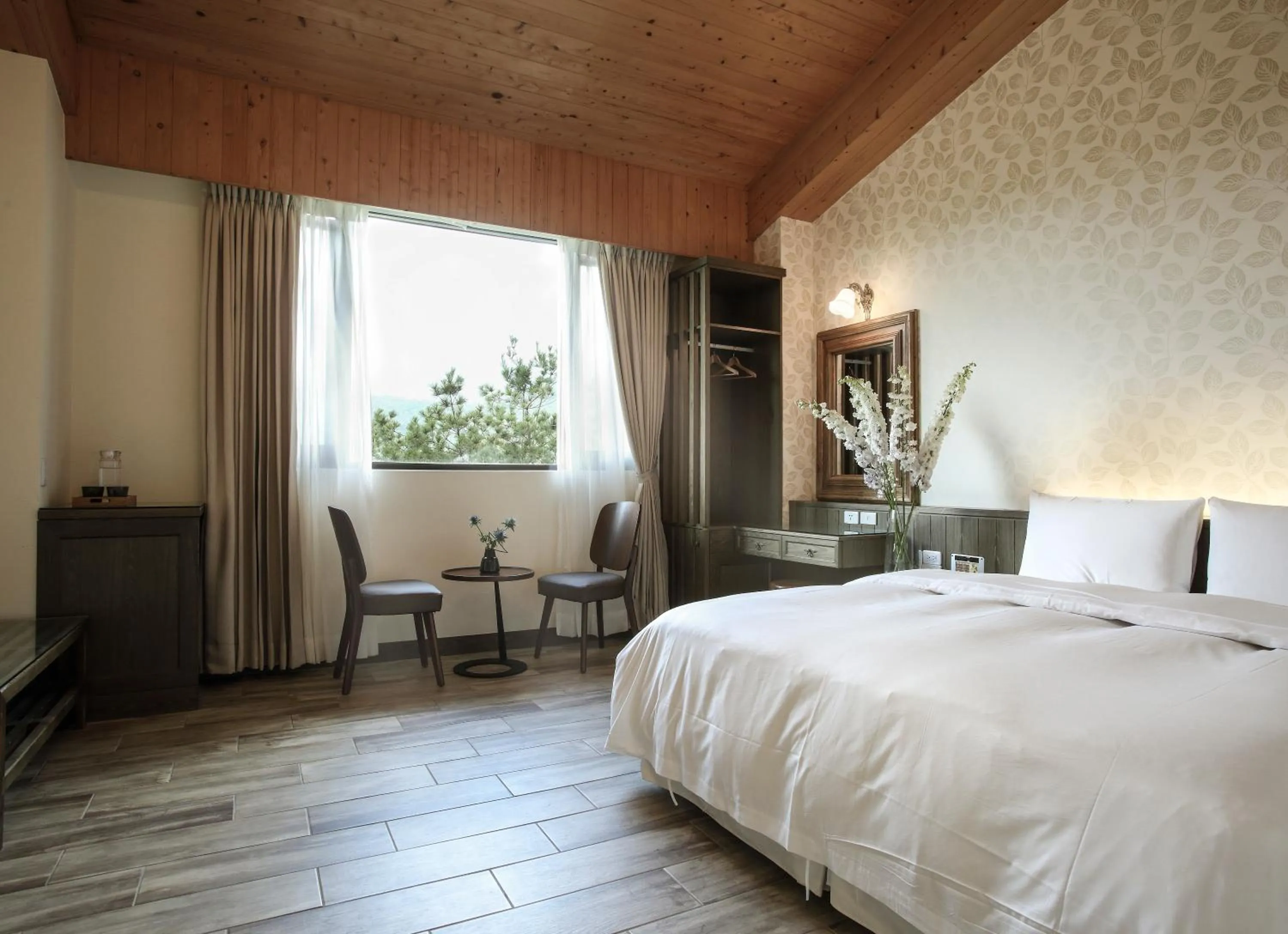 Bedroom, Bed in Yo Shen Jing Resorts