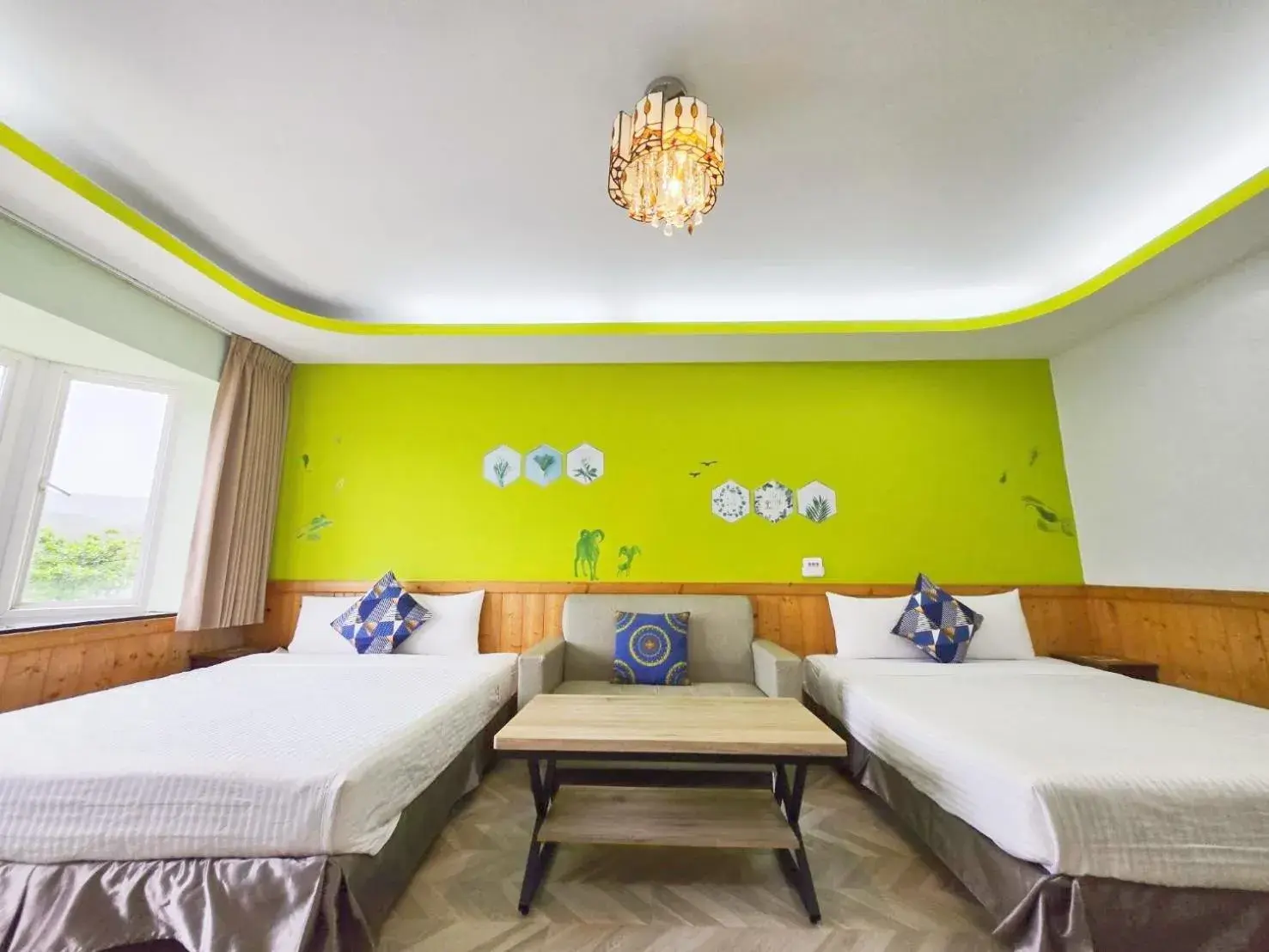 Quadruple Room with Mountain View in Xing Ji Hotel Quadruple Room with Mountain View in Xing Ji Hotel