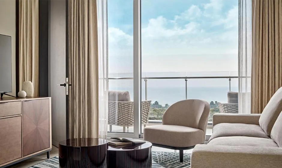 Living room in Grand Josun Hill Suite