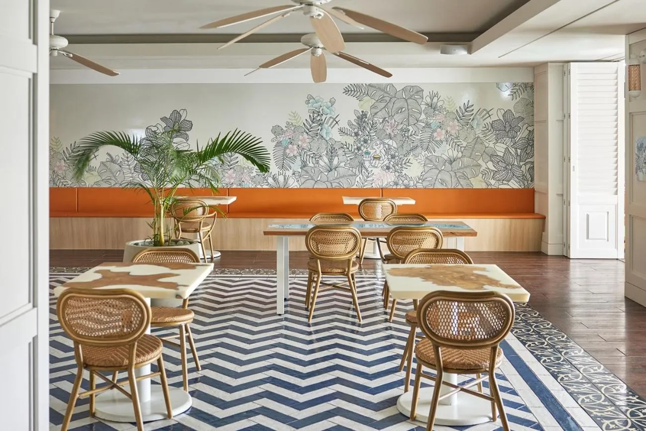 Restaurant/places to eat in Grand Josun Hill Suite