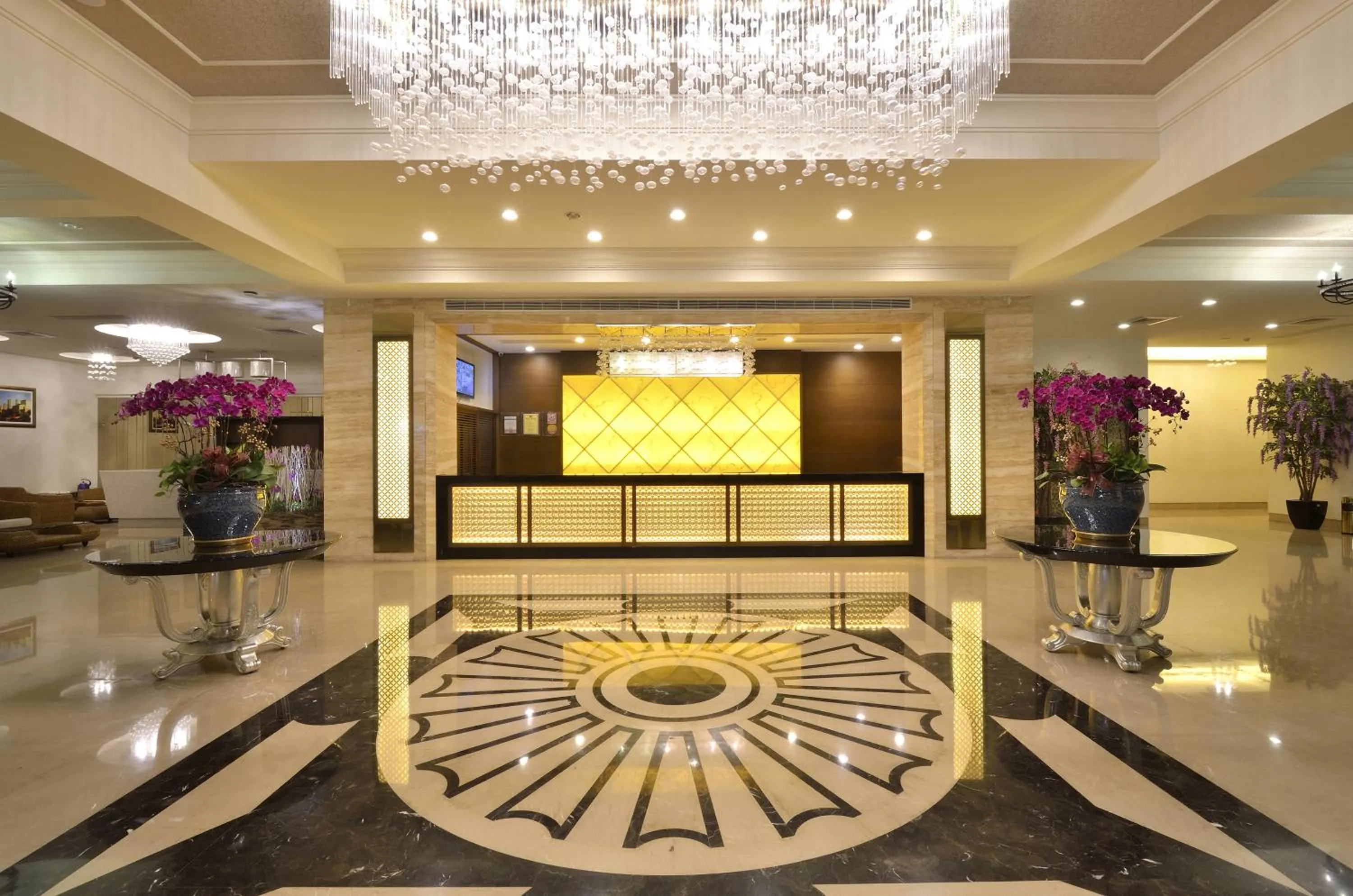 Lobby or reception in Hotel Modern Puli