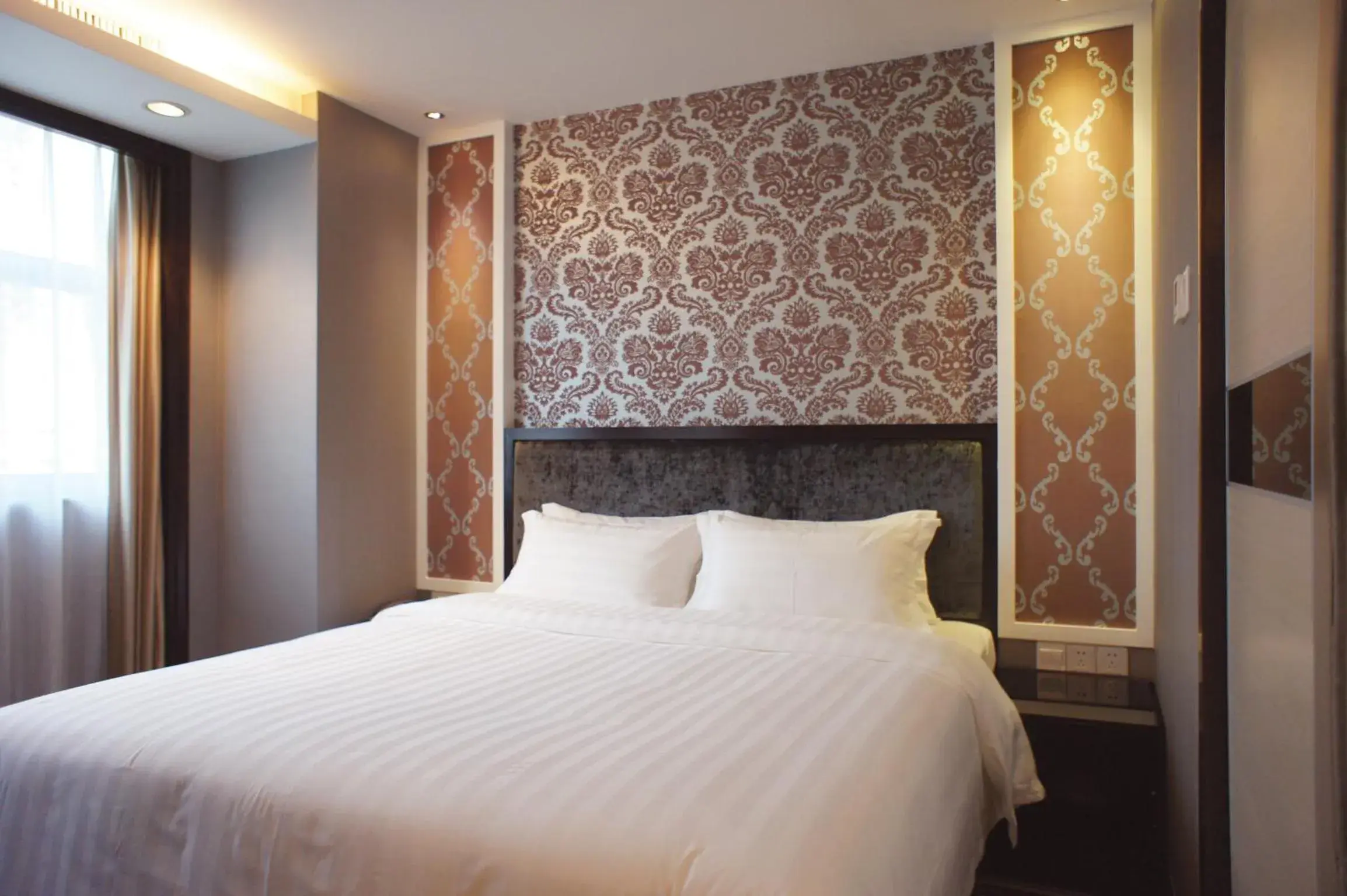 Bed in Shenzhen Lido Hotel Bed in Shenzhen Lido Hotel