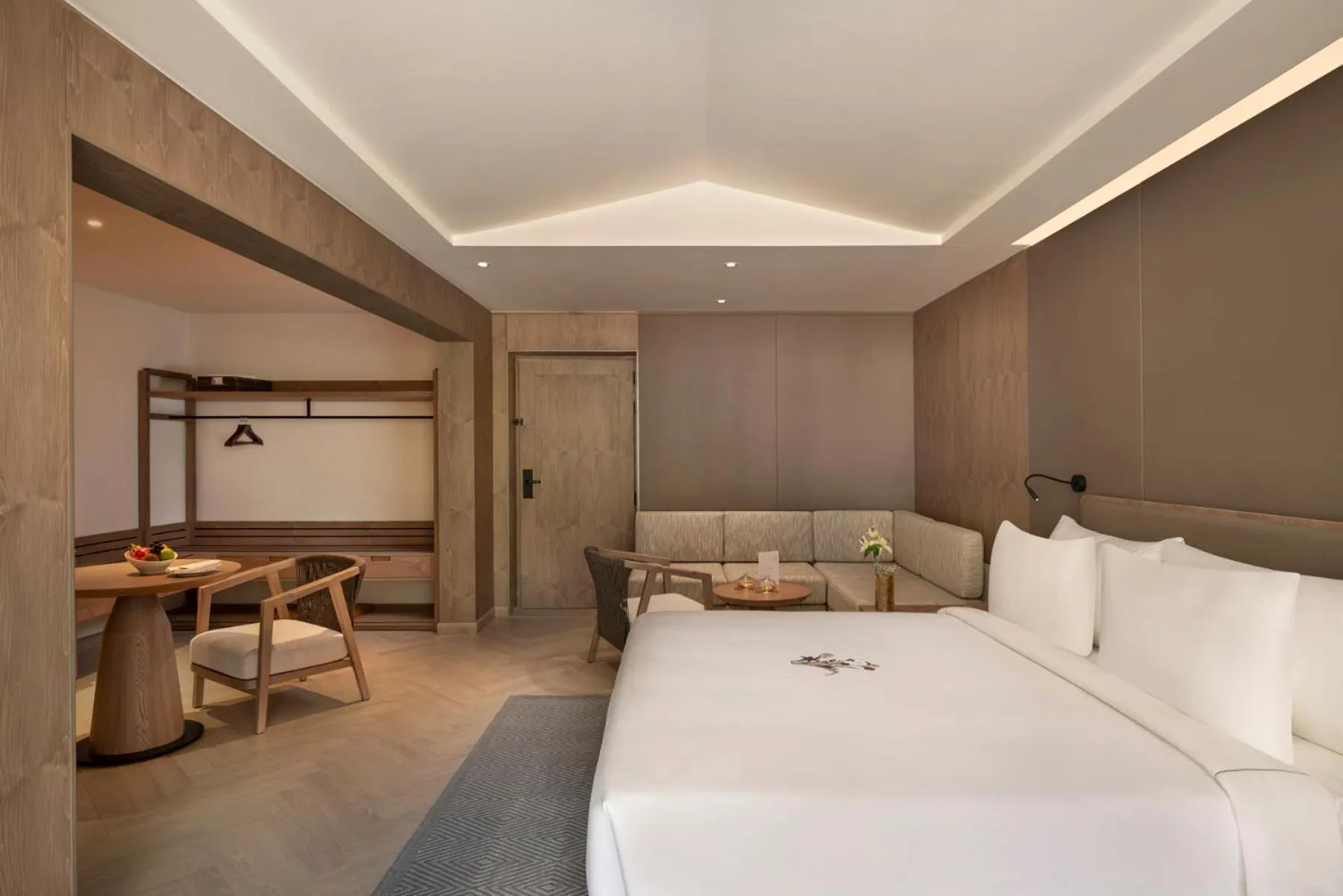 Bed in ZANA Luxury Suites and Cottages, Dhikuli, Jim Corbett