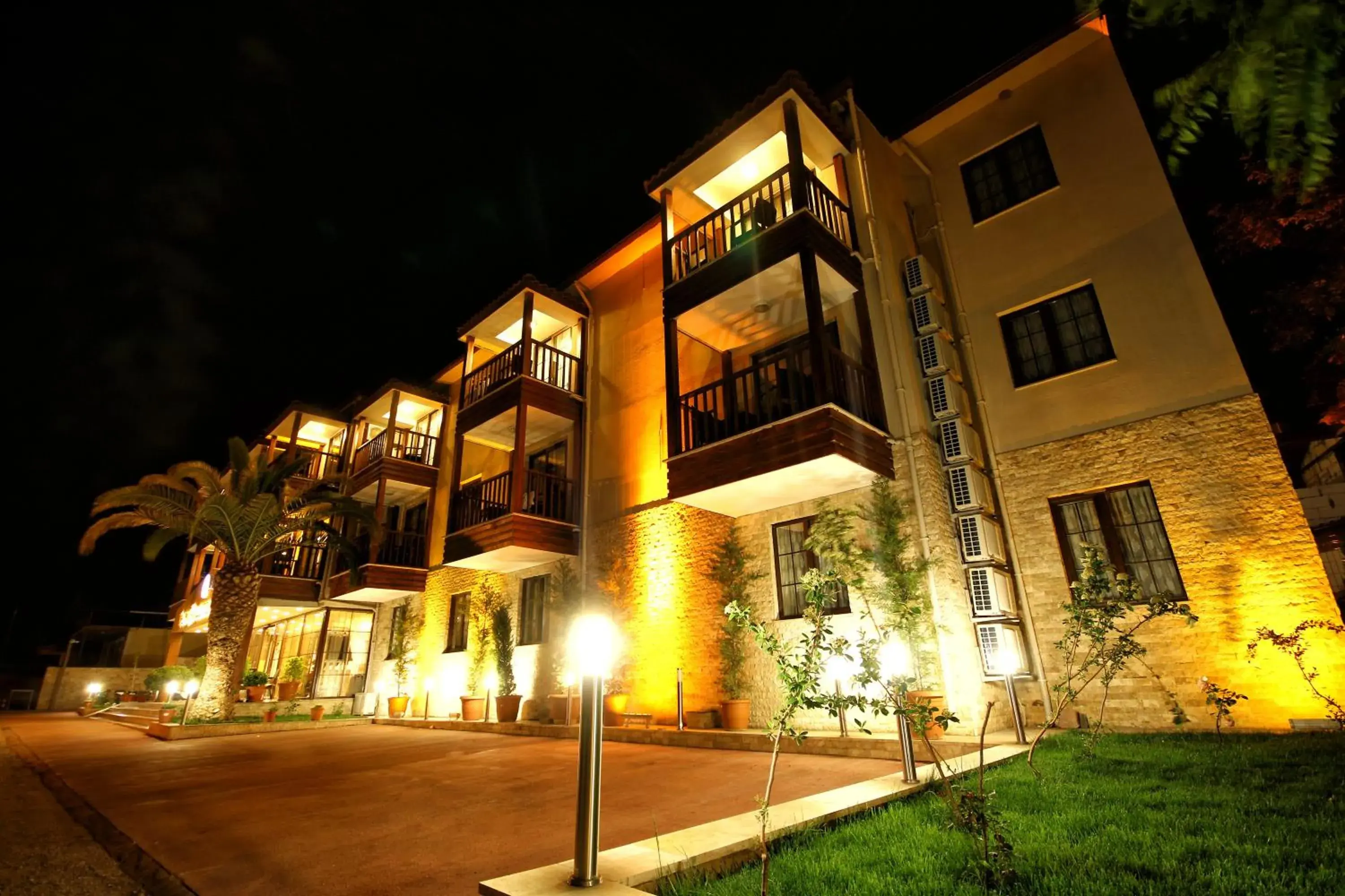 Facade/entrance in Venus Suite Hotel Facade/entrance in Venus Suite Hotel