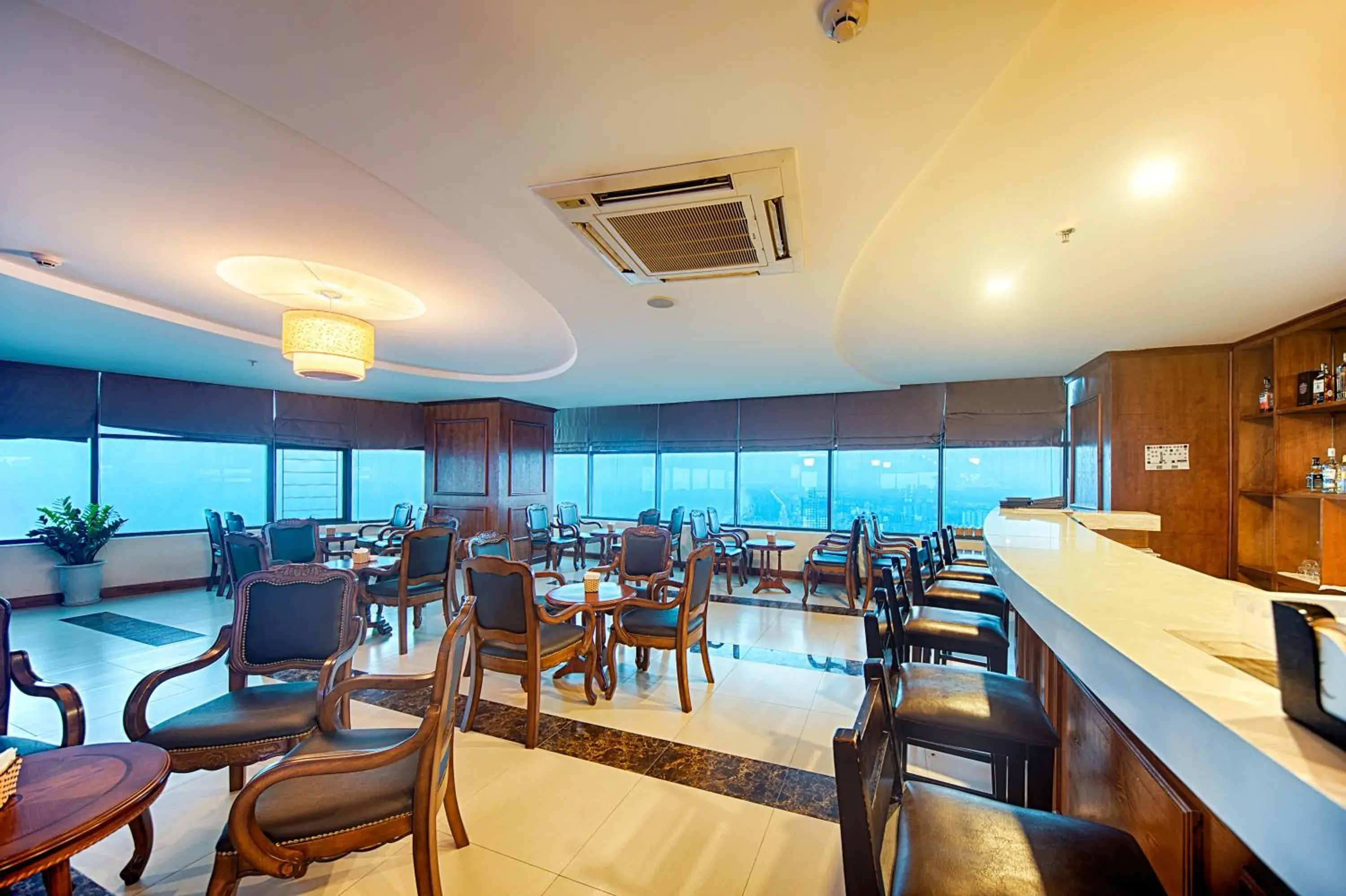 Lounge or bar in Muong Thanh Grand Cua Lo Hotel Lounge or bar in Muong Thanh Grand Cua Lo Hotel