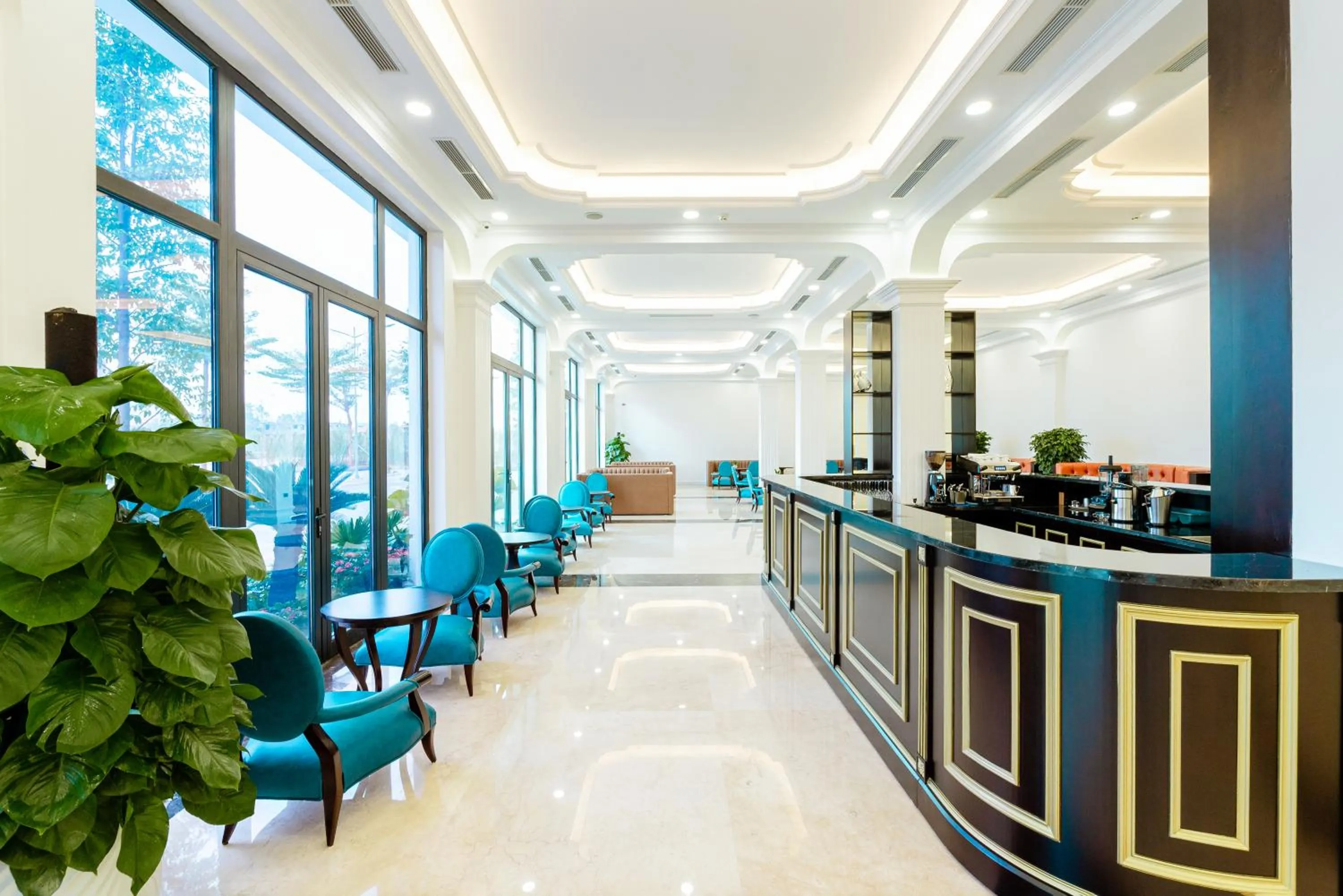 Restaurant/places to eat in Adamo Hotel Hung Yen - Free Daily Access To The Jimjilbang