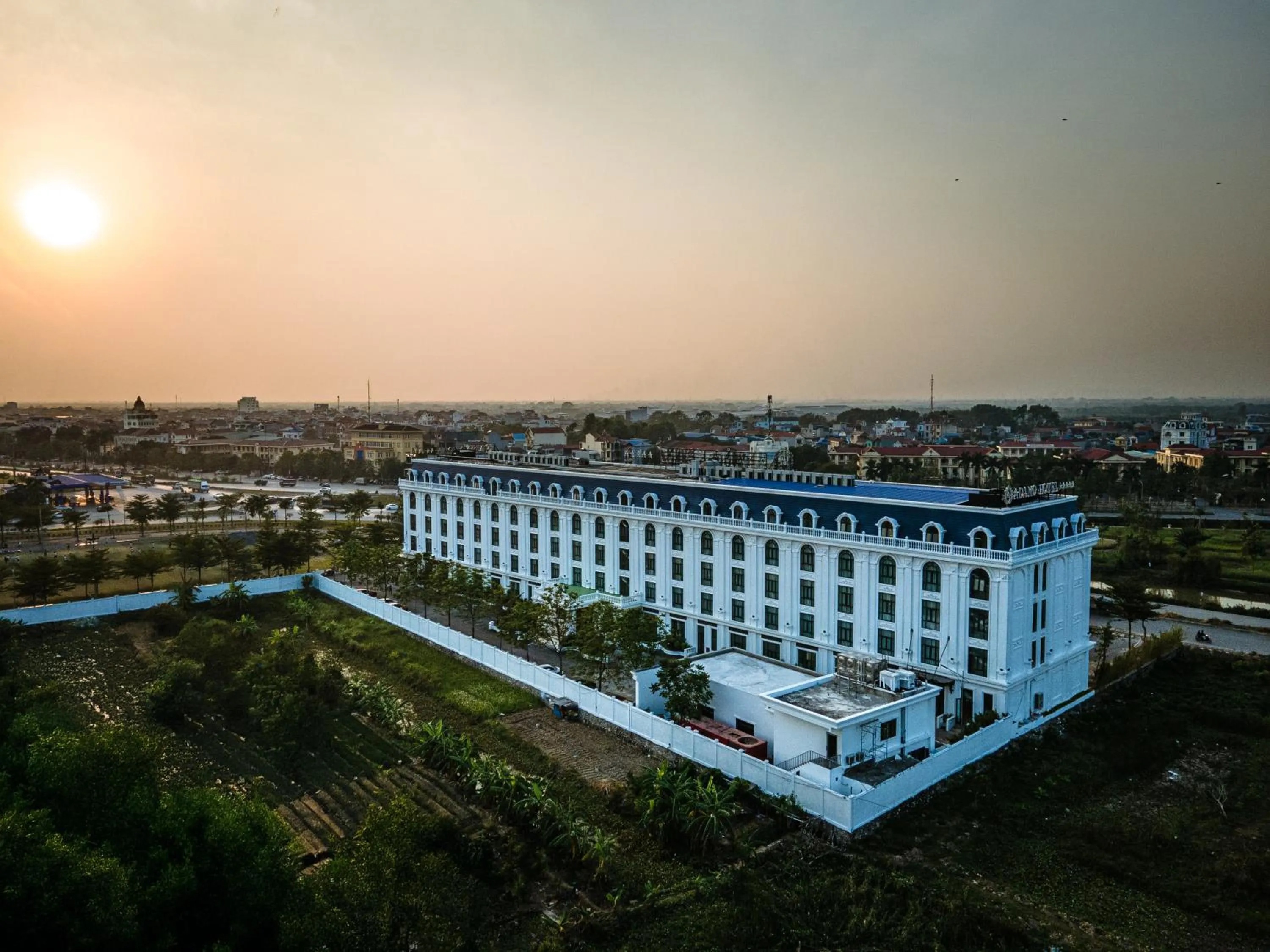 Property building in Adamo Hotel Hung Yen - Free Daily Access To The Jimjilbang