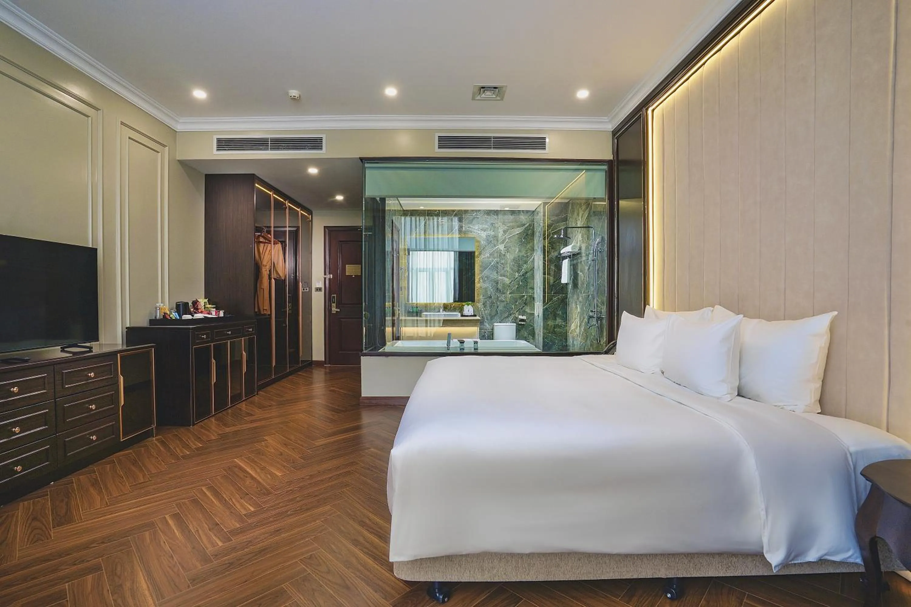 Bed in Adamo Hotel Hung Yen - Free Daily Access To The Jimjilbang