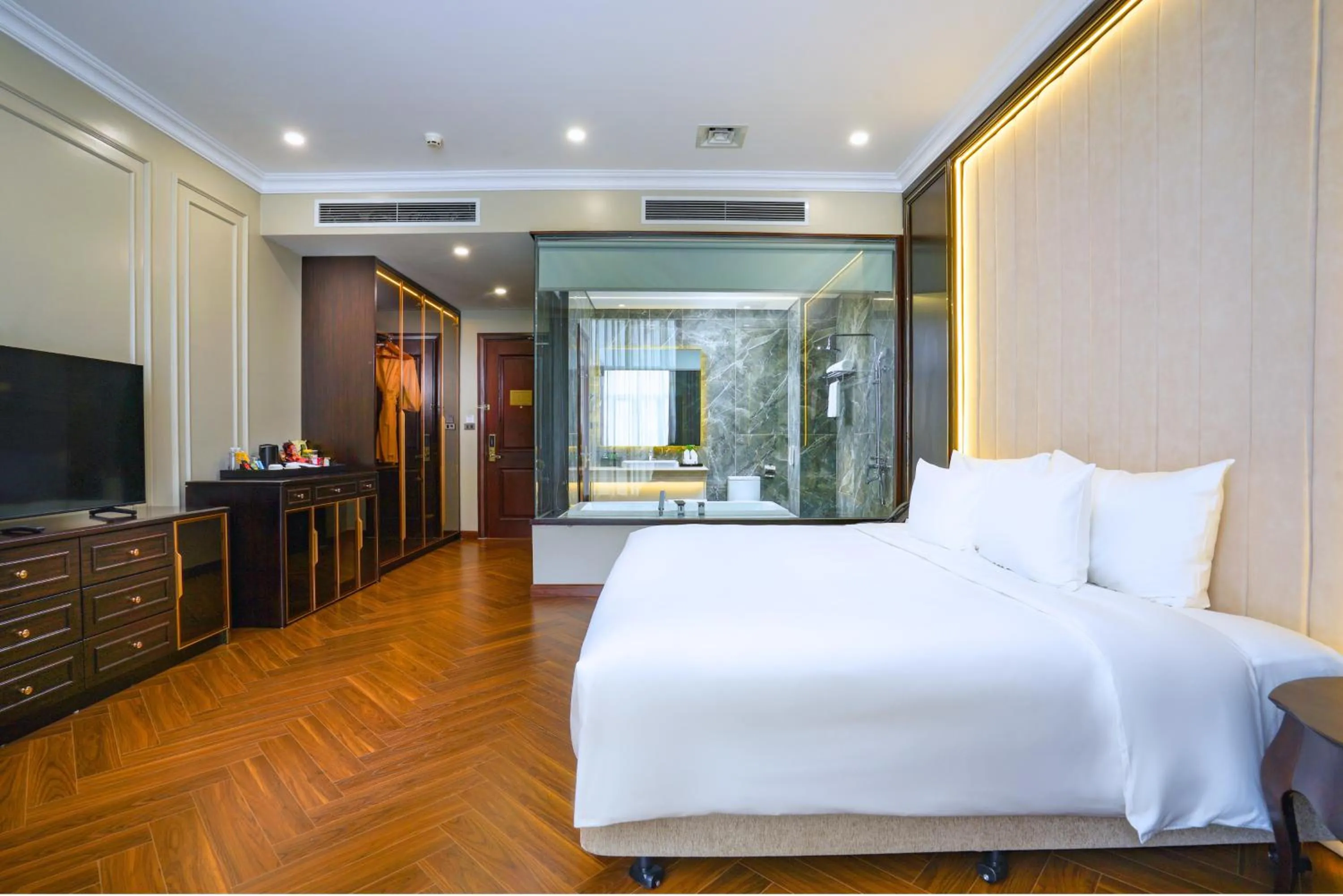 Bed in Adamo Hotel Hung Yen - Free Daily Access To The Jimjilbang