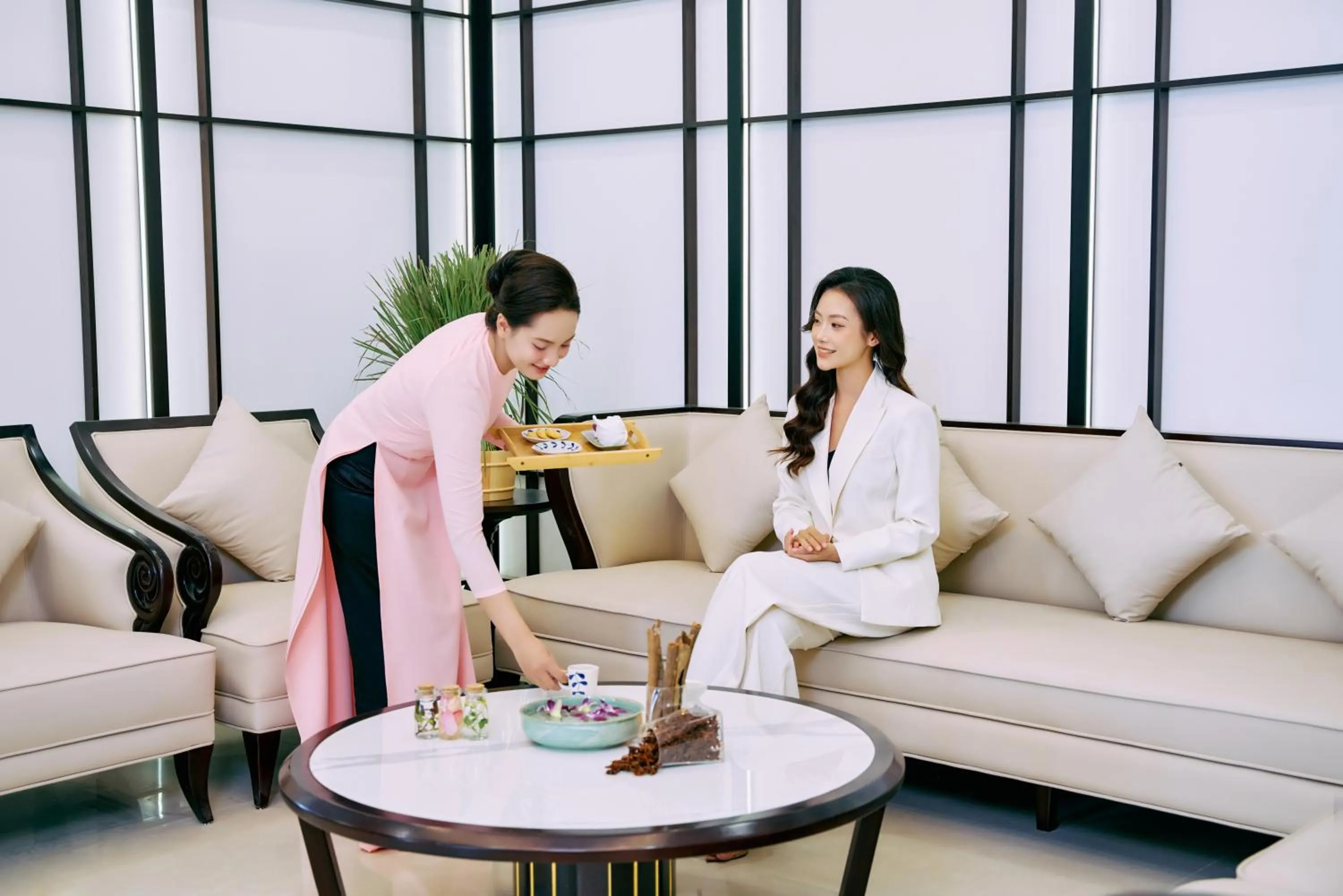People in Adamo Hotel Hung Yen - Free Daily Access To The Jimjilbang