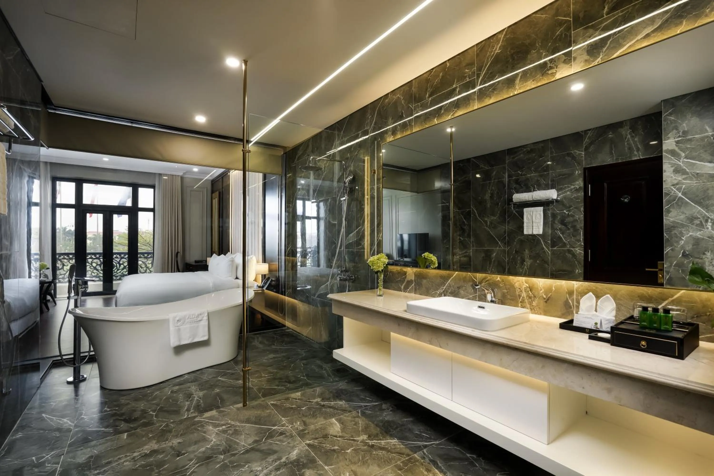 Bathroom in Adamo Hotel Hung Yen - Free Daily Access To The Jimjilbang