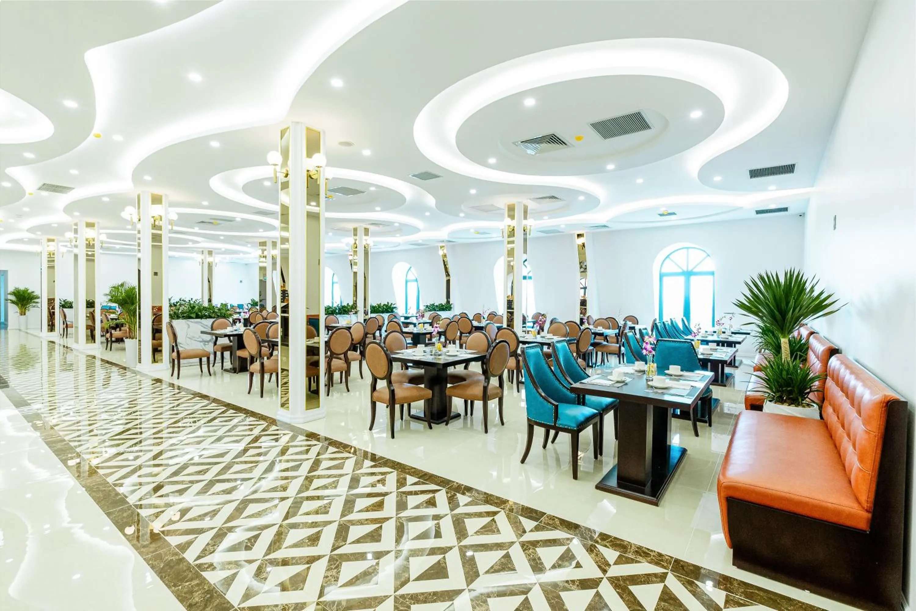 Restaurant/places to eat in Adamo Hotel Hung Yen - Free Daily Access To The Jimjilbang