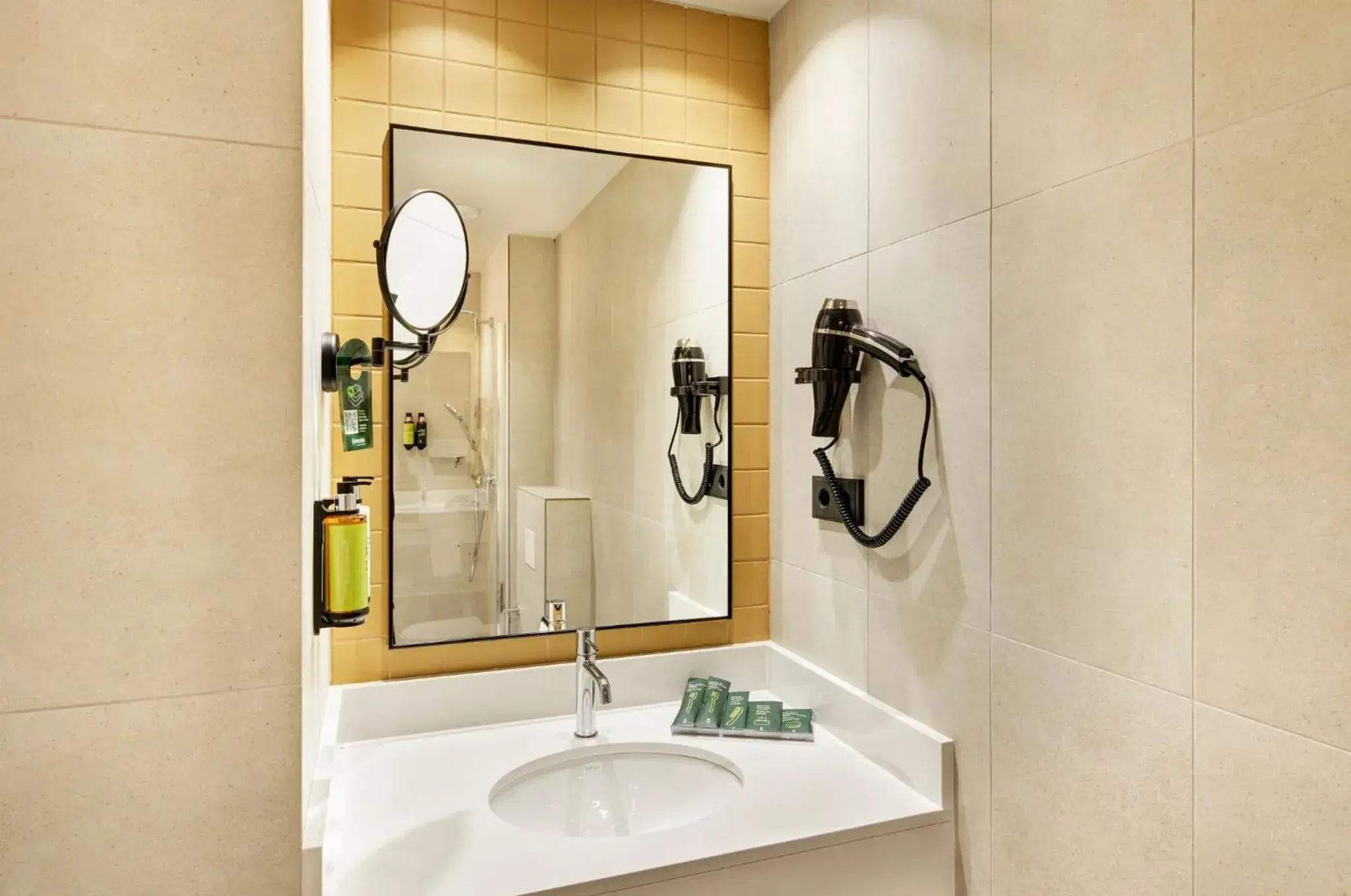 Twin Room in Sercotel Barcelona El Prat Twin Room in Sercotel Barcelona El Prat
