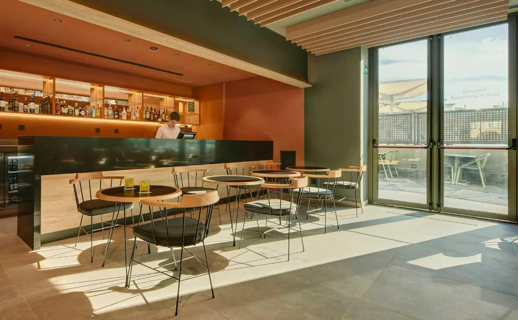 Lounge or bar in Sercotel Barcelona El Prat Lounge or bar in Sercotel Barcelona El Prat