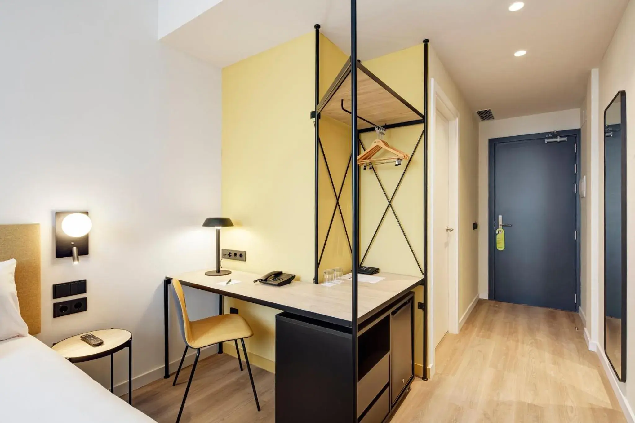 Photo of the whole room, Bed in Sercotel Barcelona El Prat Photo of the whole room, Bed in Sercotel Barcelona El Prat